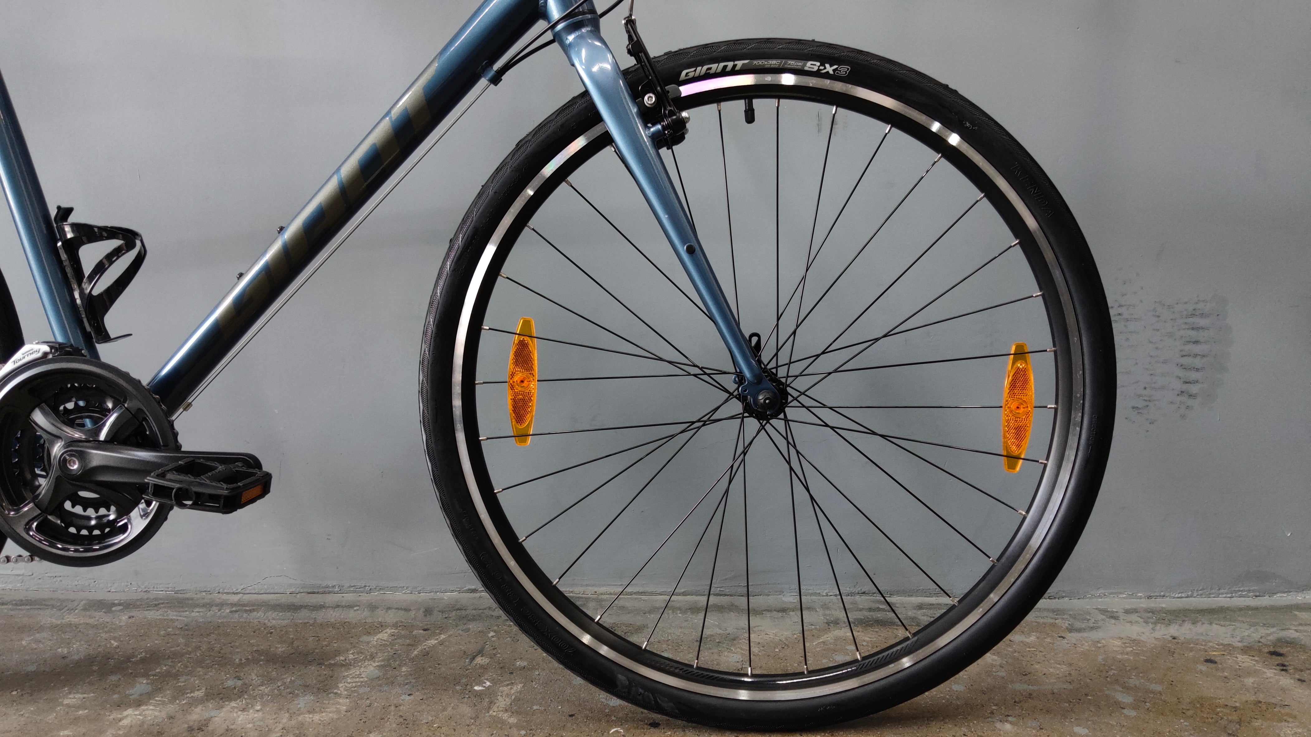 Giant Escape 3 Hybrid Bike