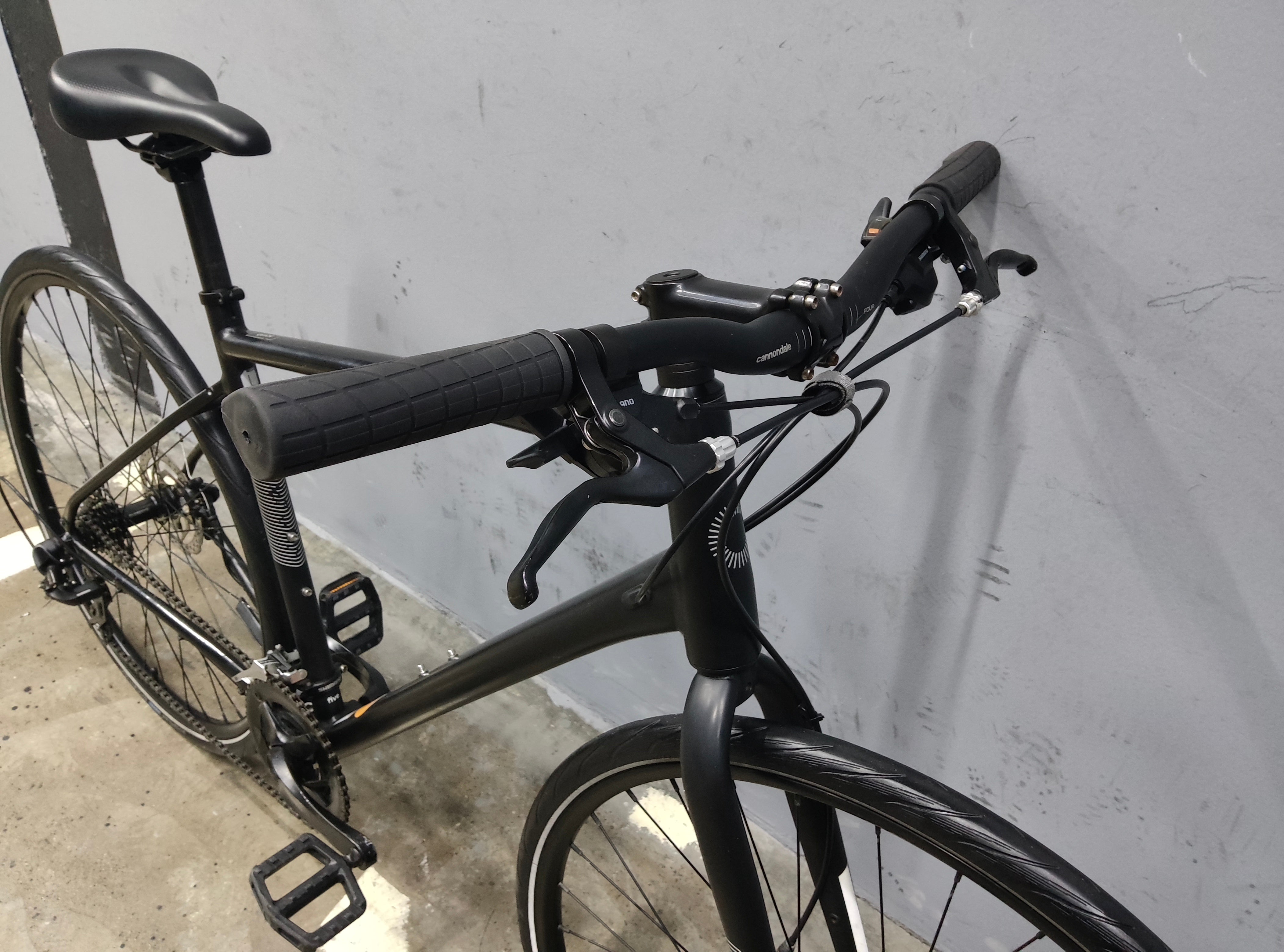 Cannondale Quick Five Hybrid Bike