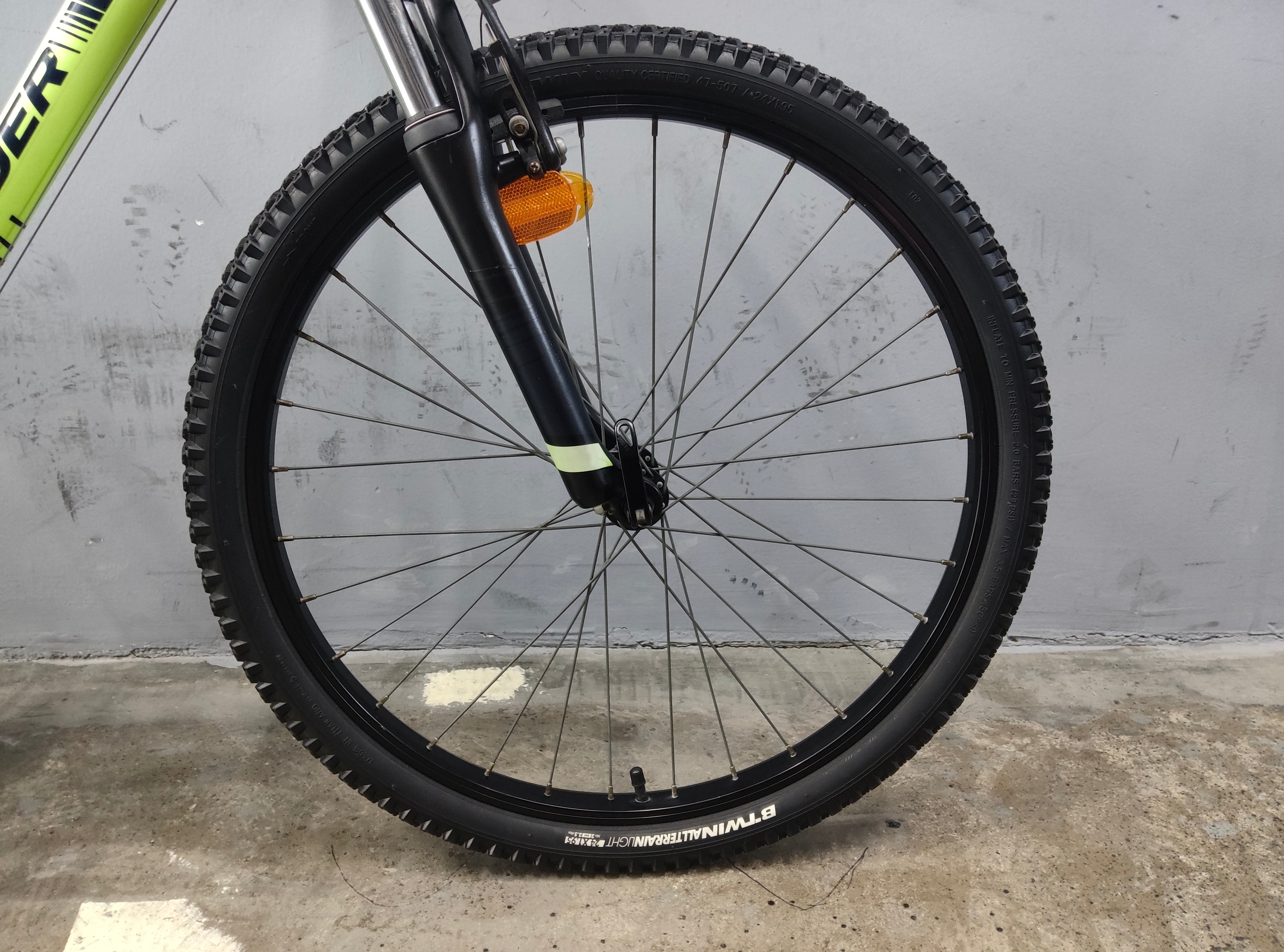 B'twin Rockrider ST500 Kids Bike