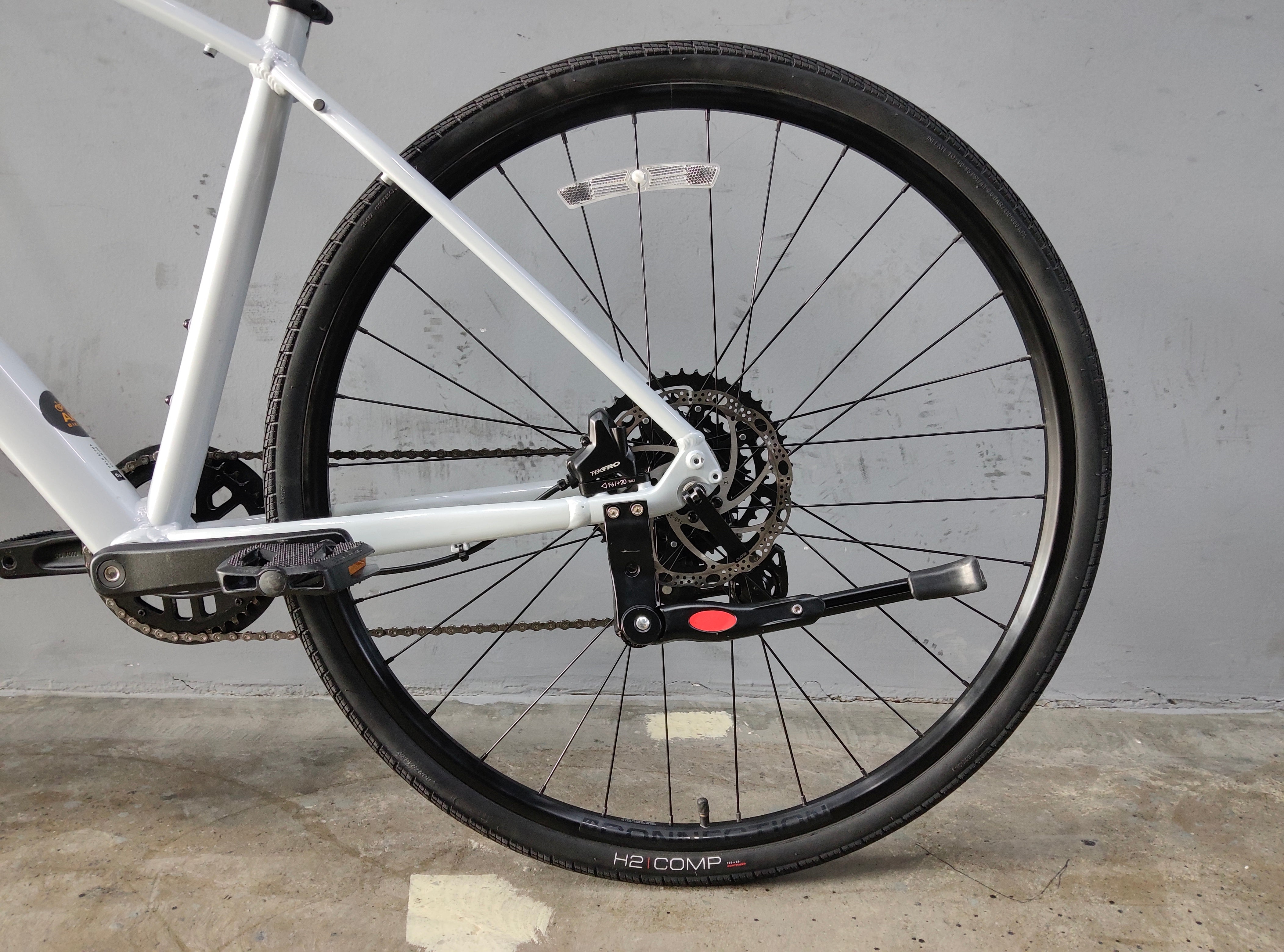 Trek FX 2 Hybrid Bike