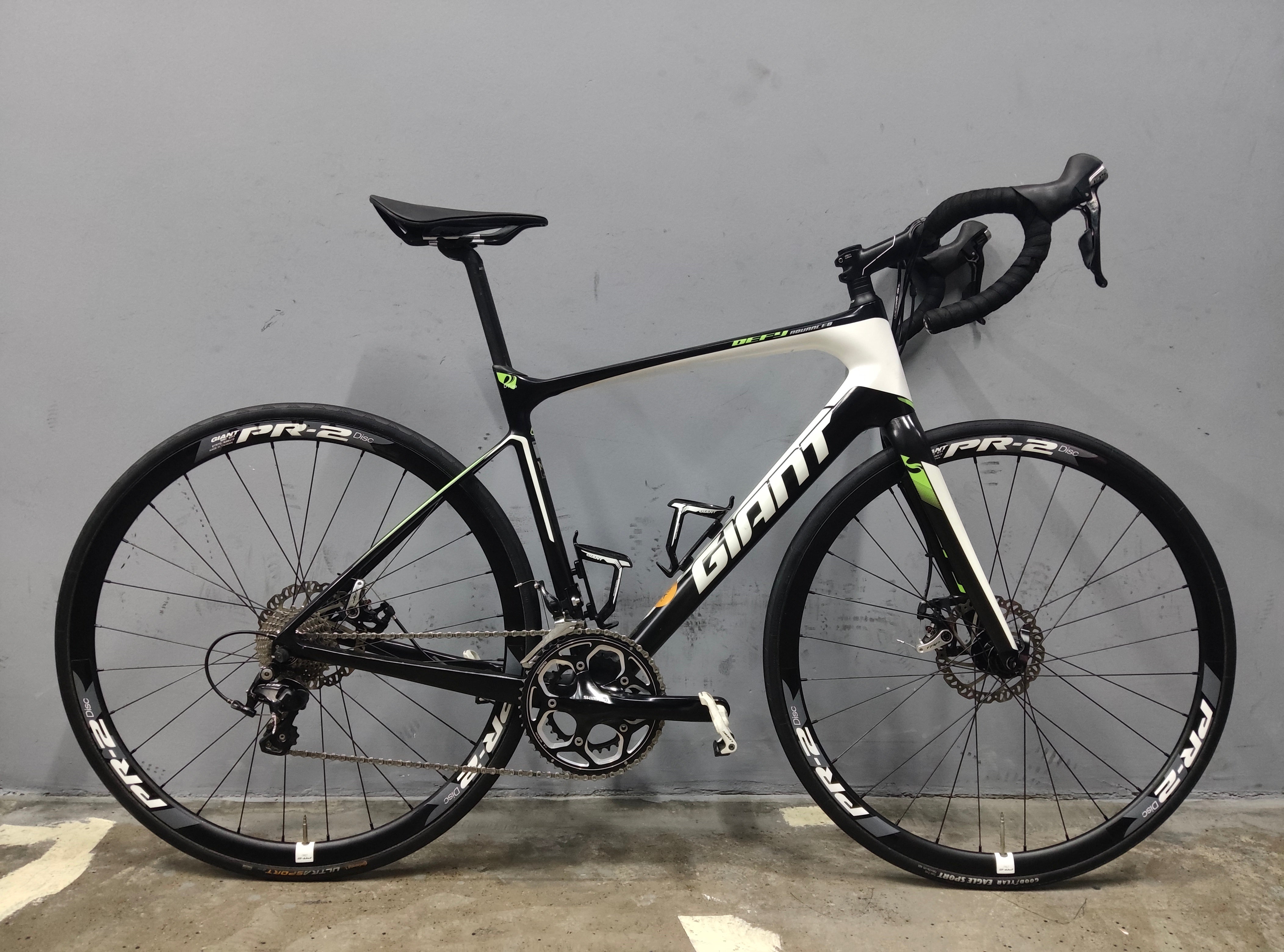 Giant Defy Advanced 2 Road Bike