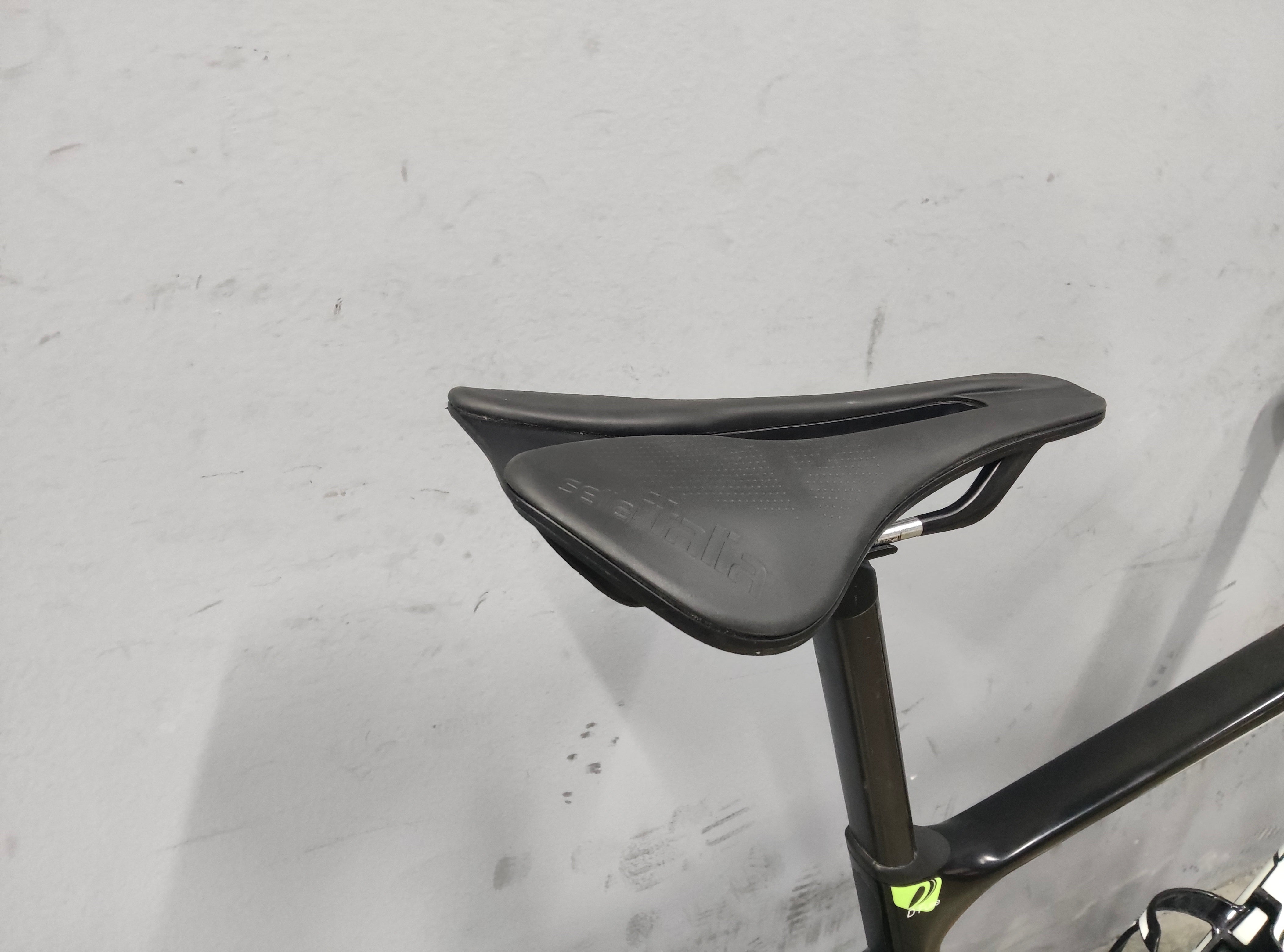 Giant Defy Advanced 2 Road Bike