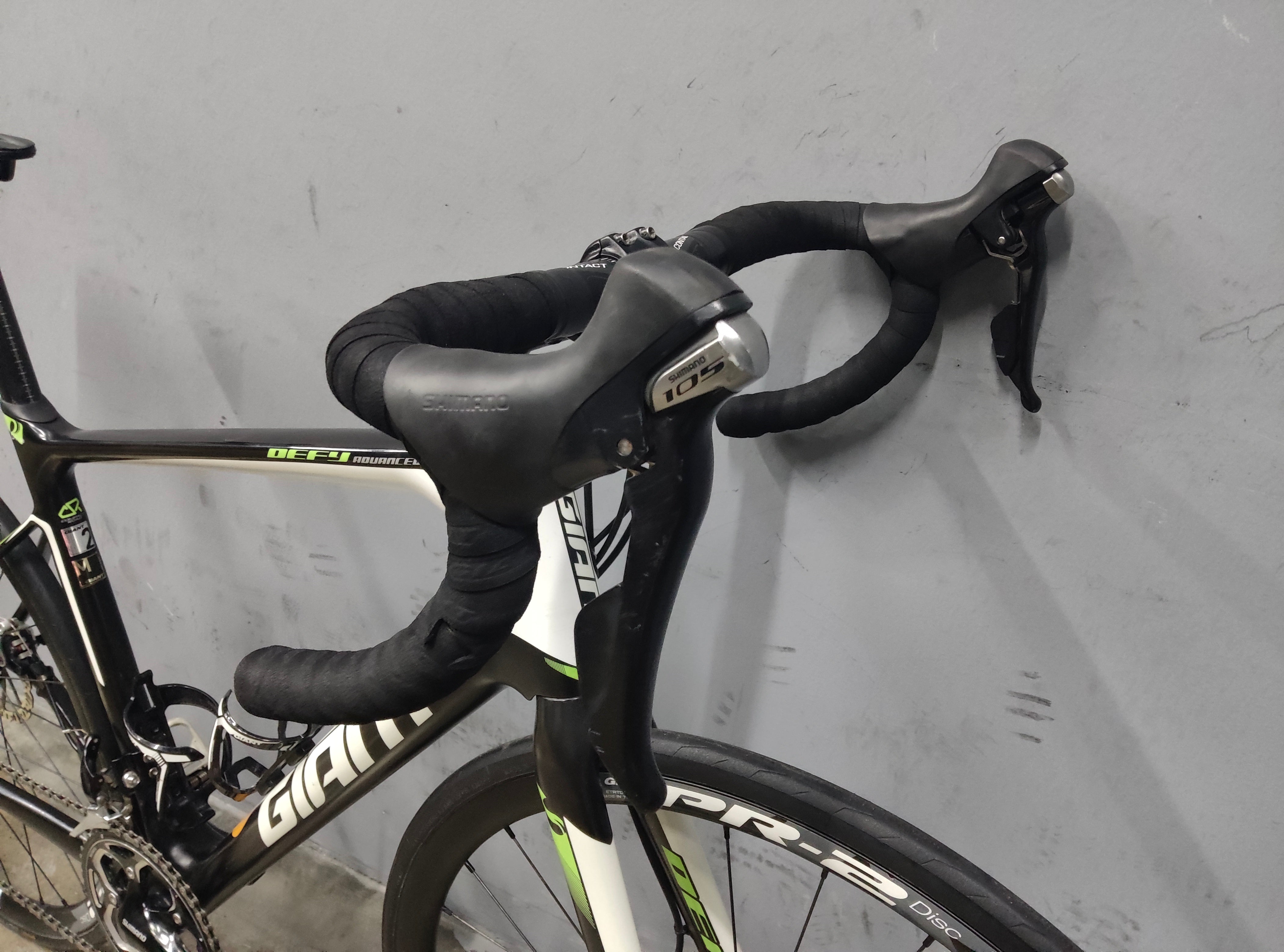 Giant Defy Advanced 2 Road Bike