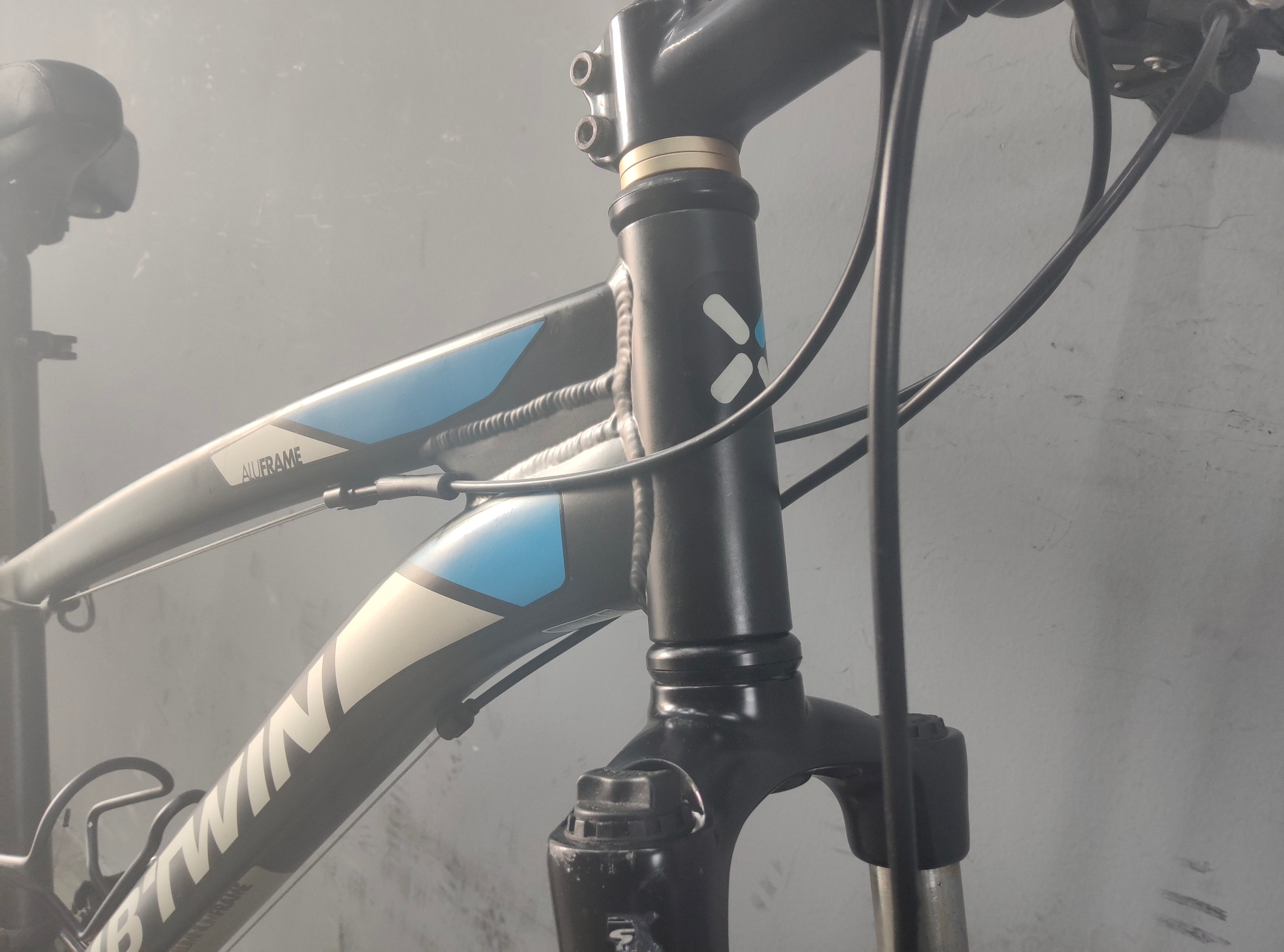 B'twin Rockrider 340 Mountain Bike