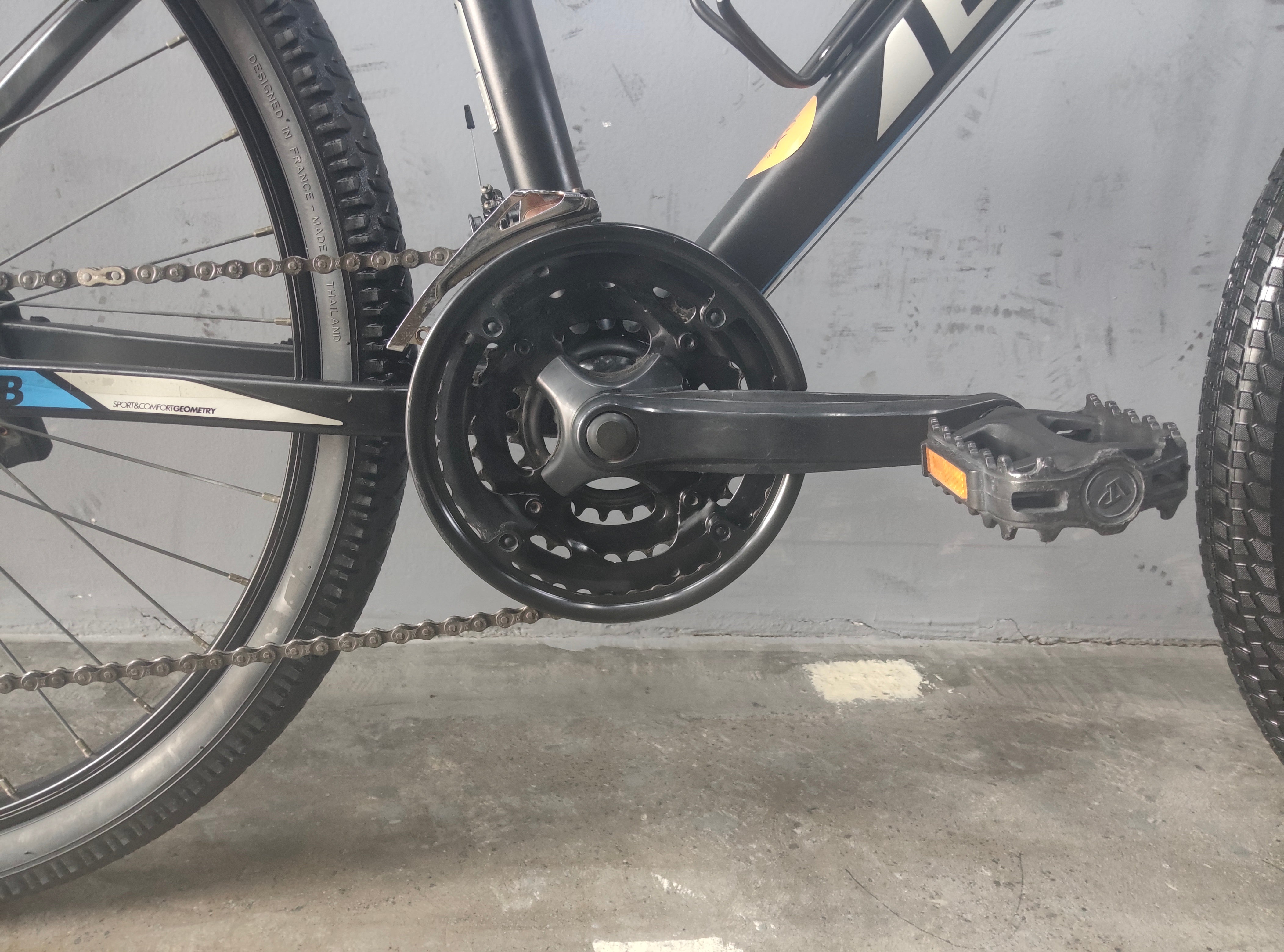 B'twin Rockrider 340 Mountain Bike