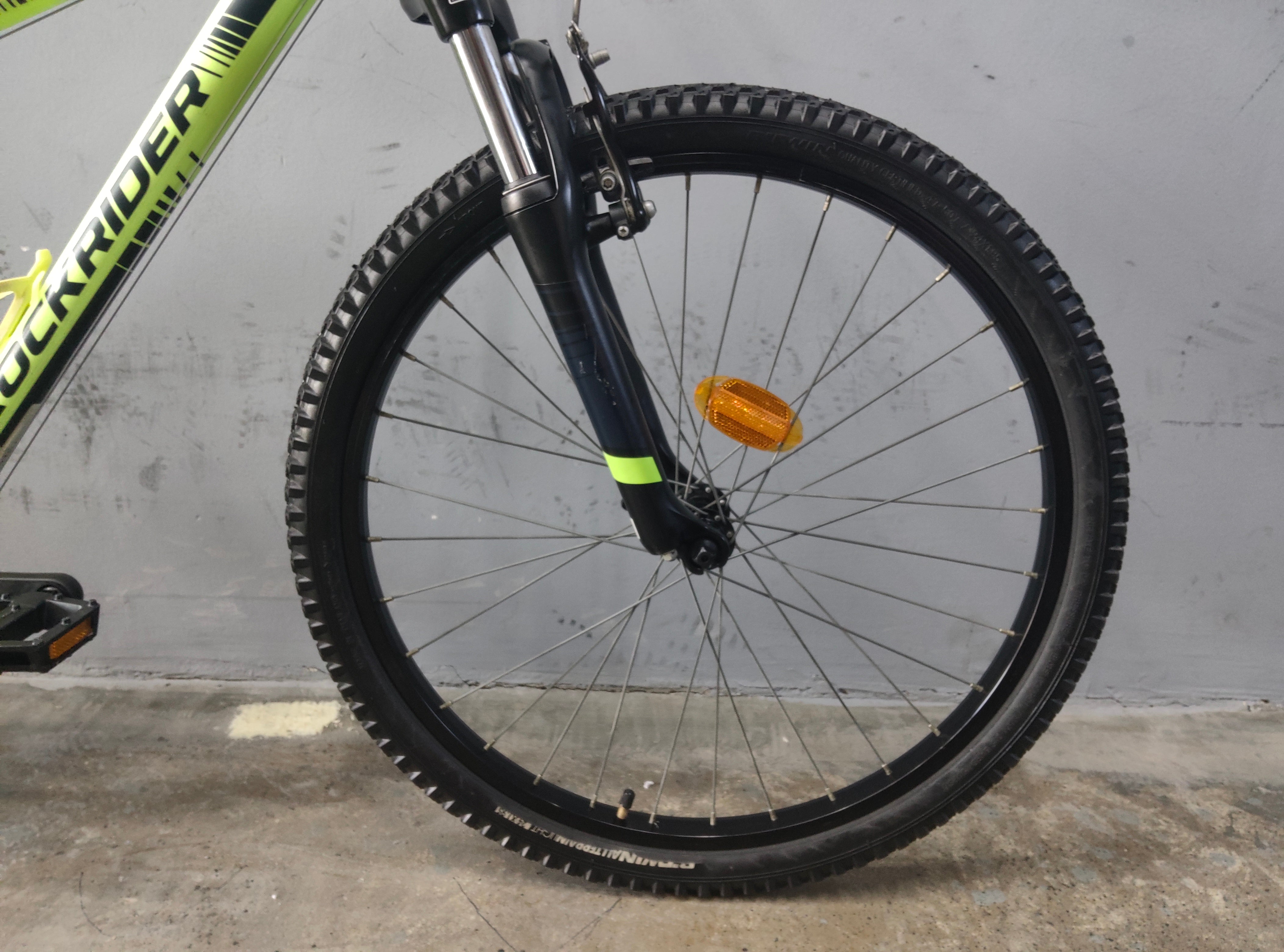 B'twin Rockrider ST500 Kids Bike