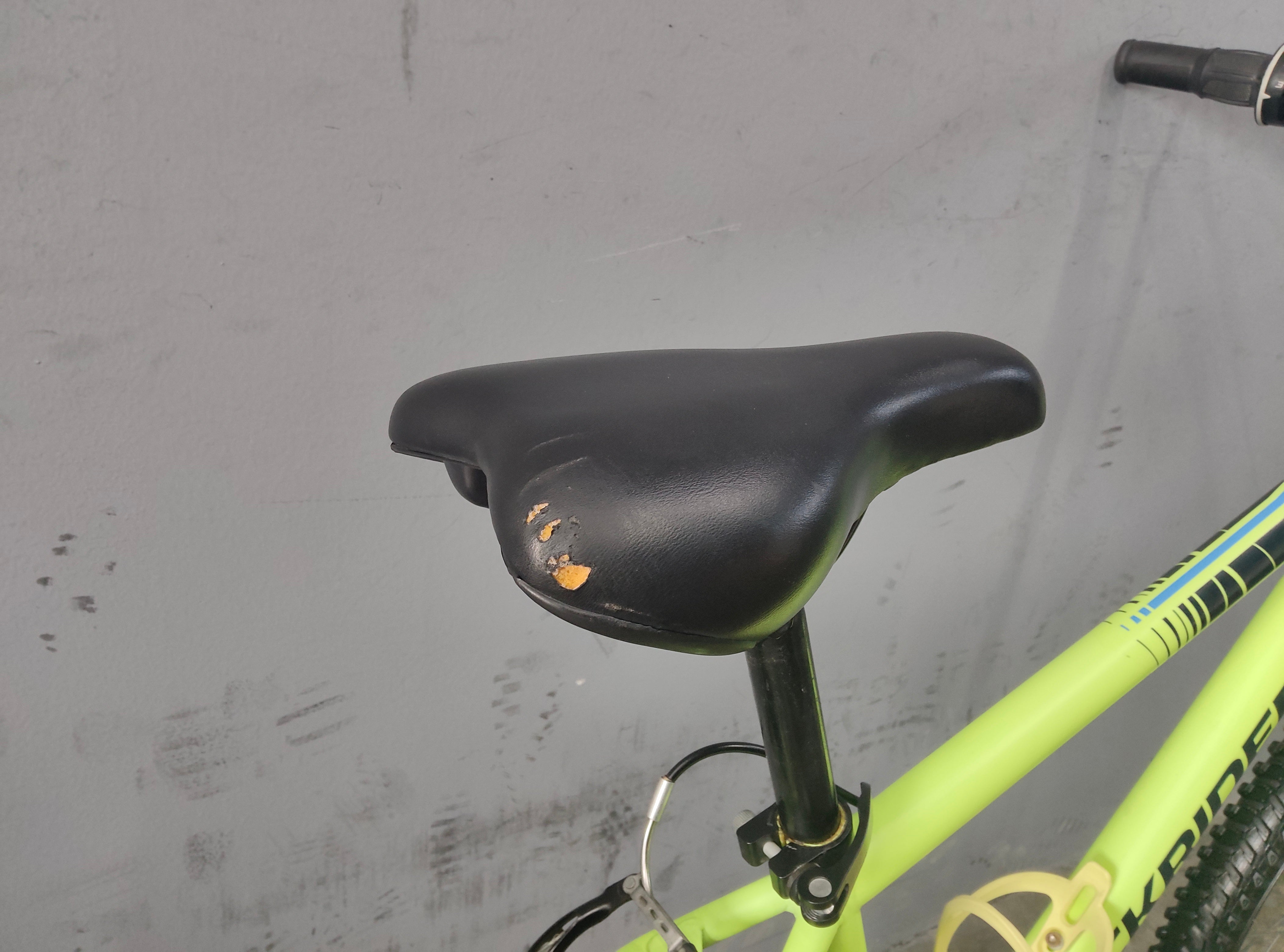 B'twin Rockrider ST500 Kids Bike