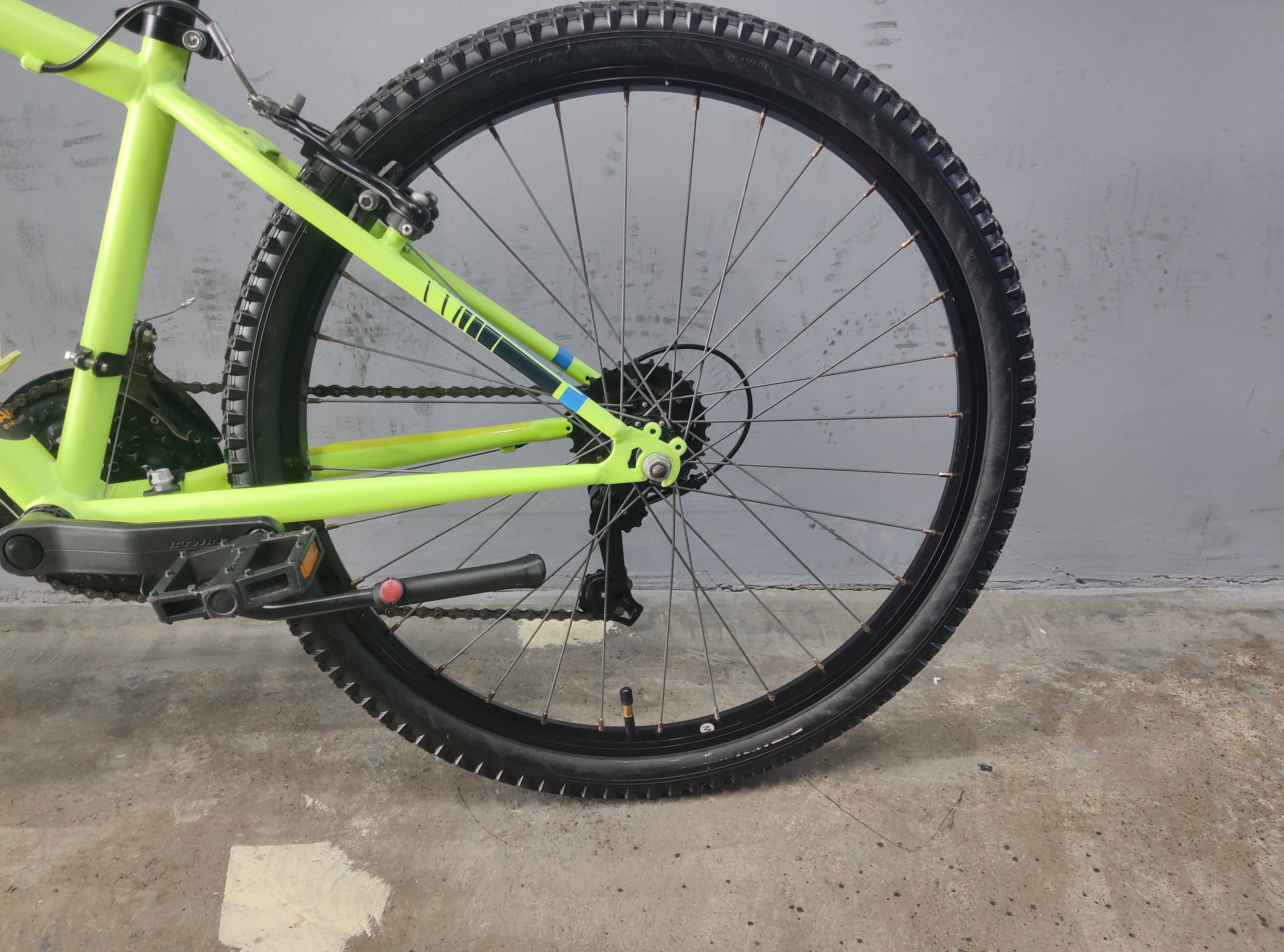 B'twin Rockrider ST500 Kids Bike