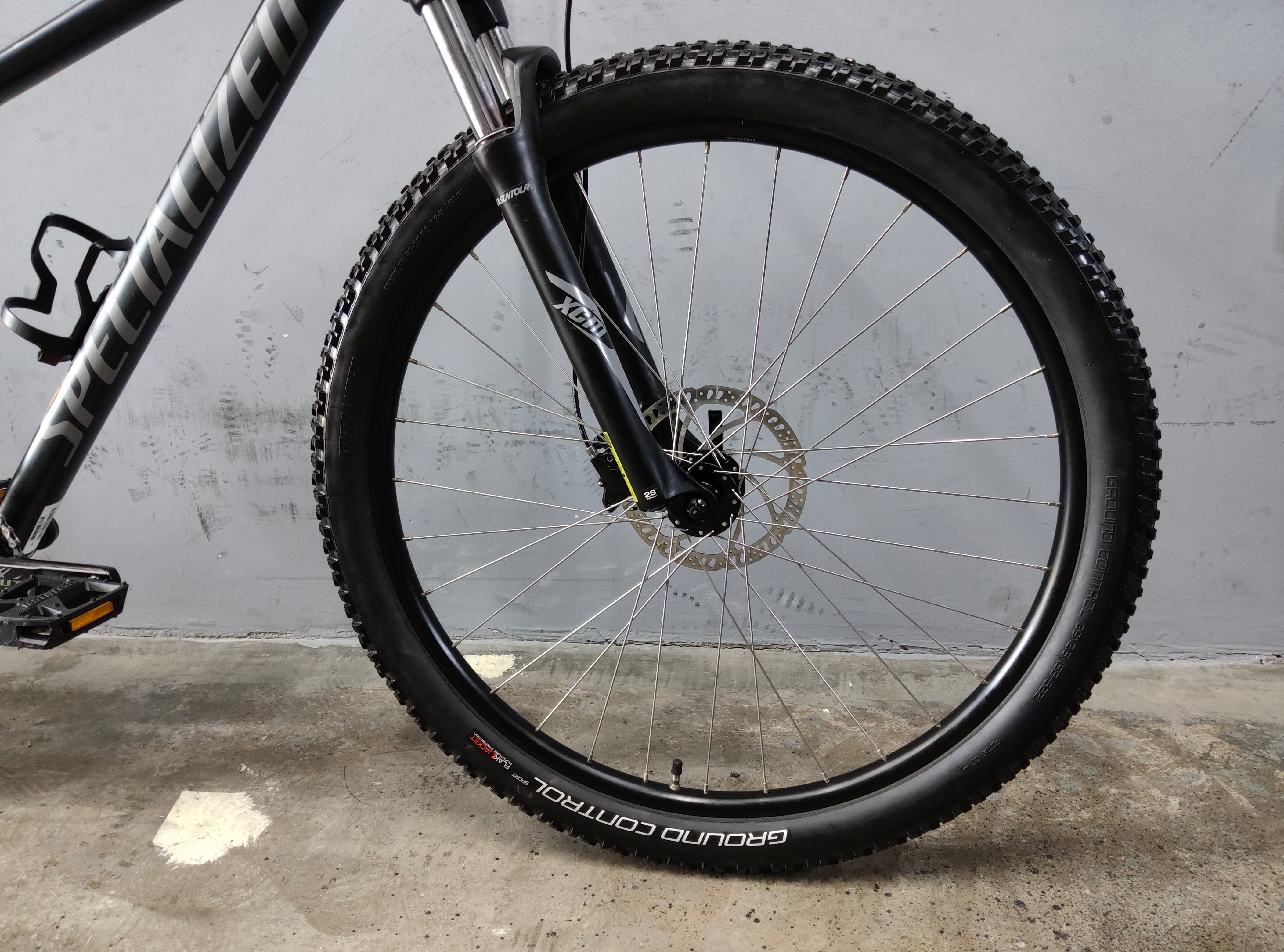 Specialized Rockhopper Sport Mountain Bike