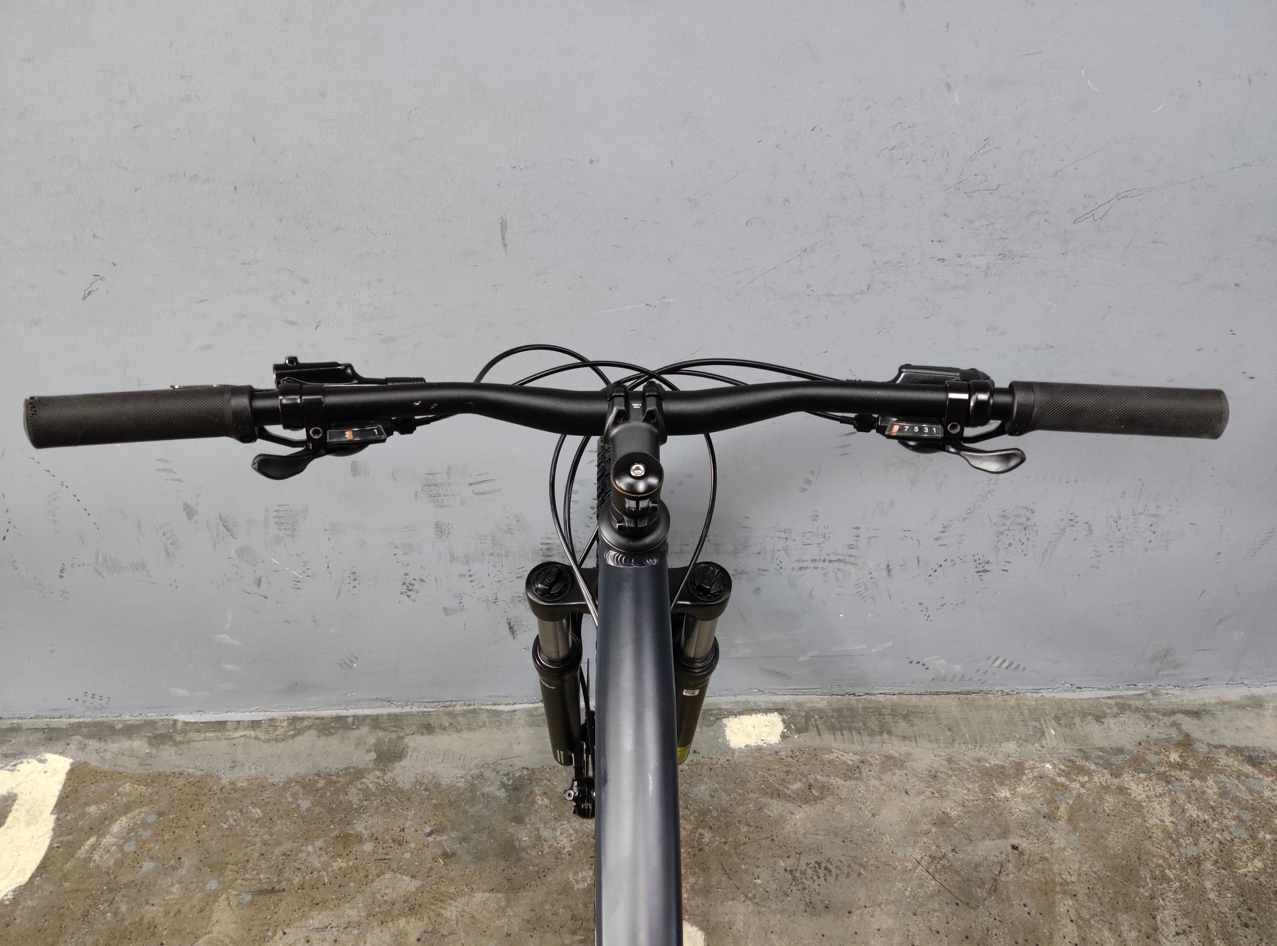 Specialized Rockhopper Sport Mountain Bike