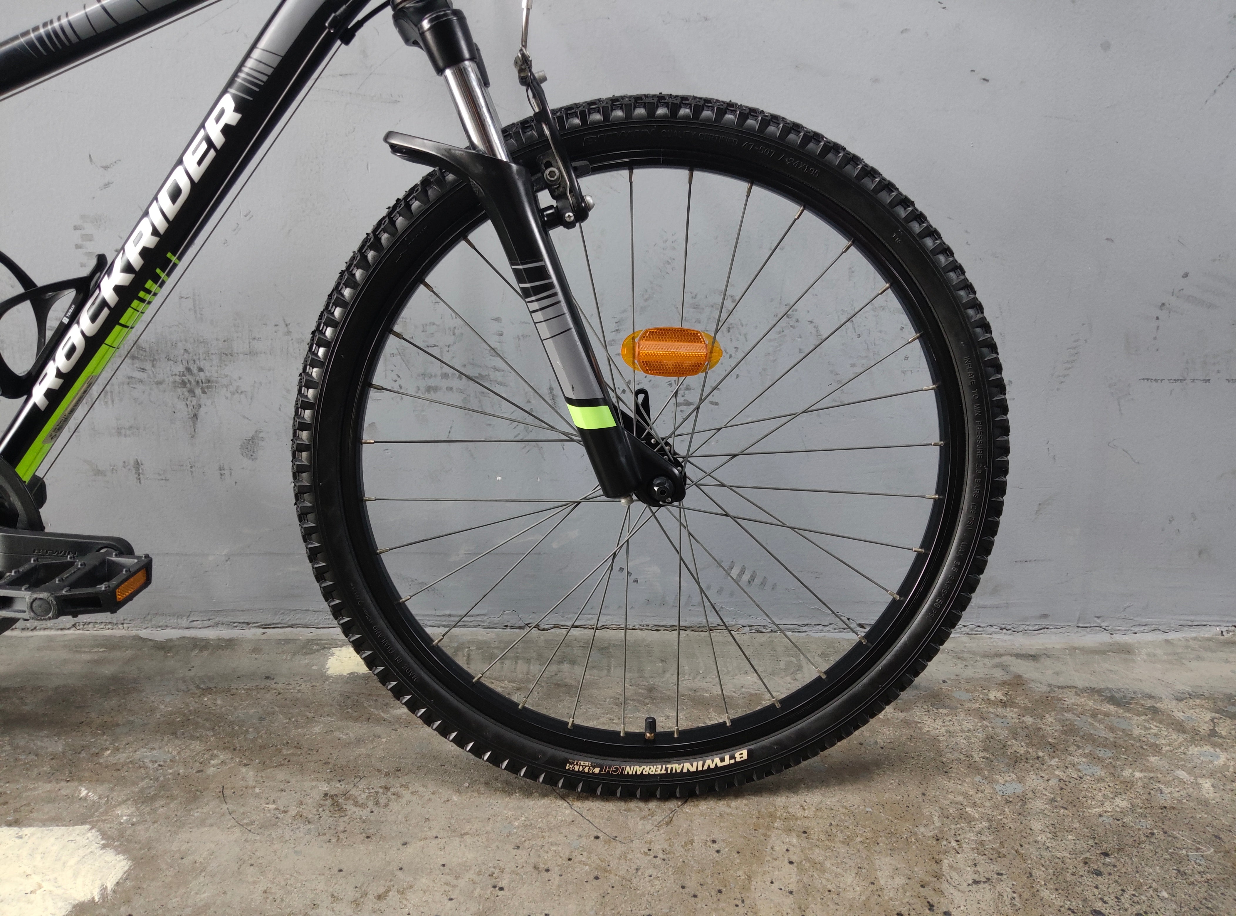 B'twin Rockrider ST500 Kids Bike