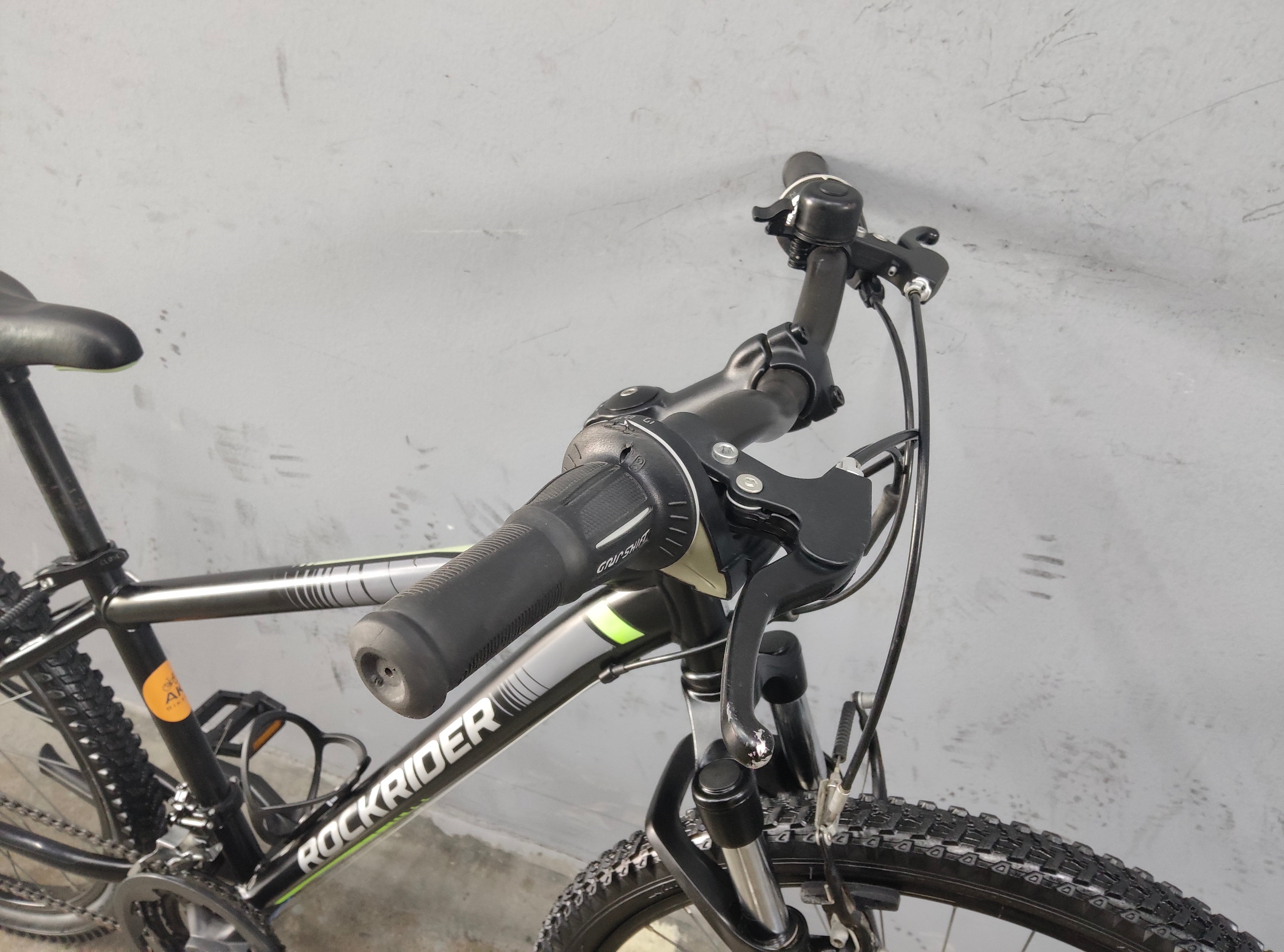 B'twin Rockrider ST500 Kids Bike