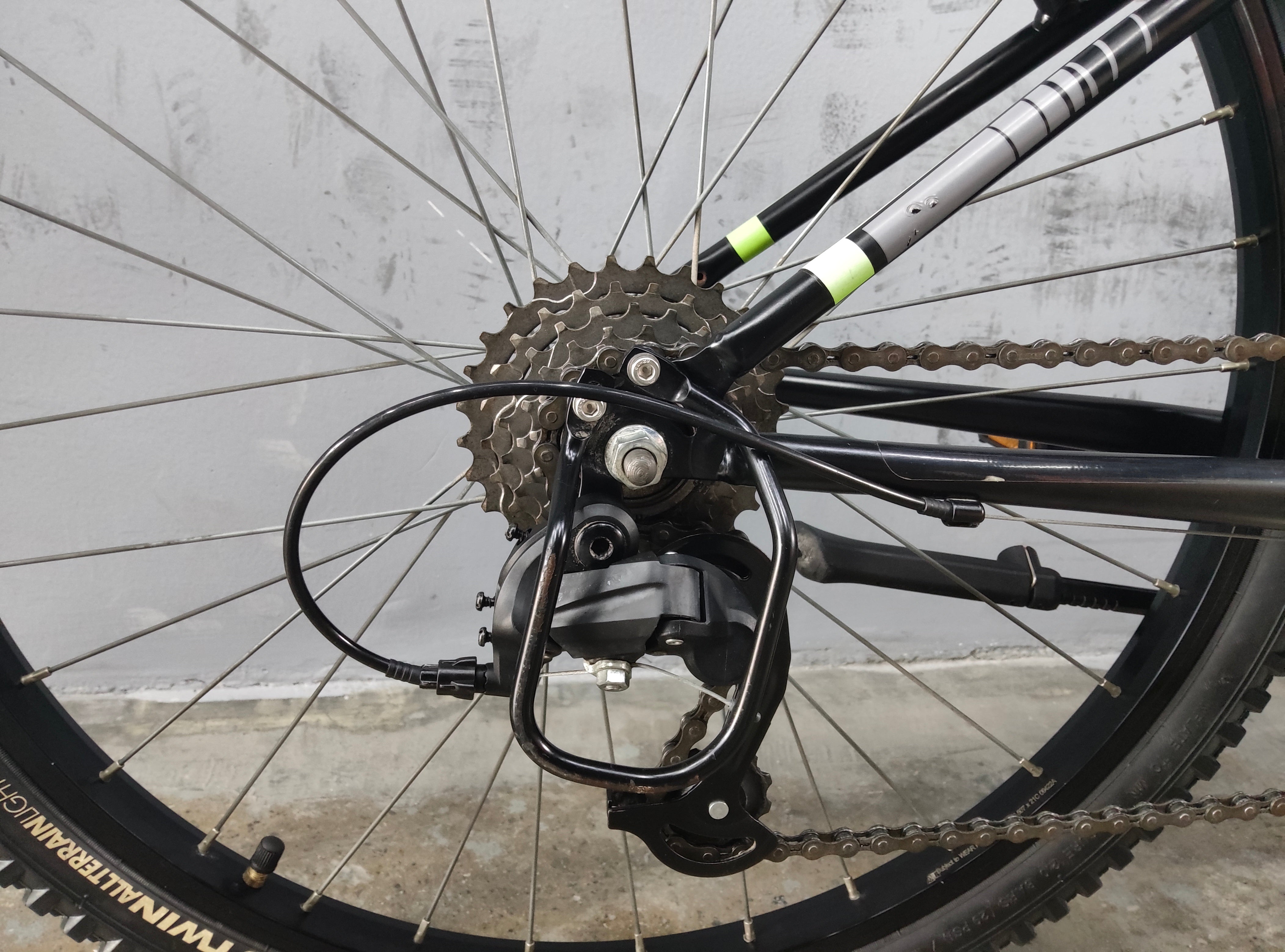 B'twin Rockrider ST500 Kids Bike