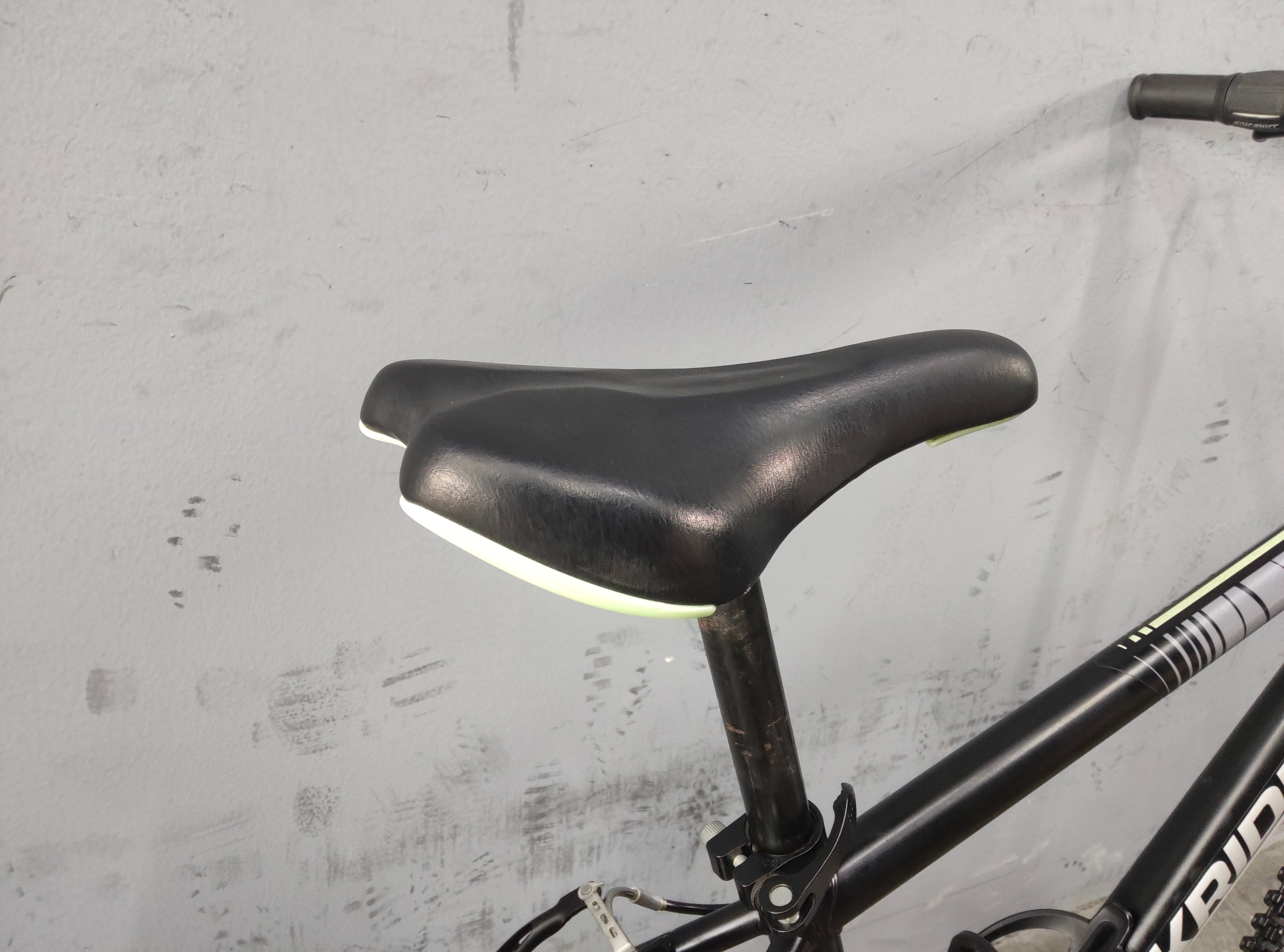 B'twin Rockrider ST500 Kids Bike