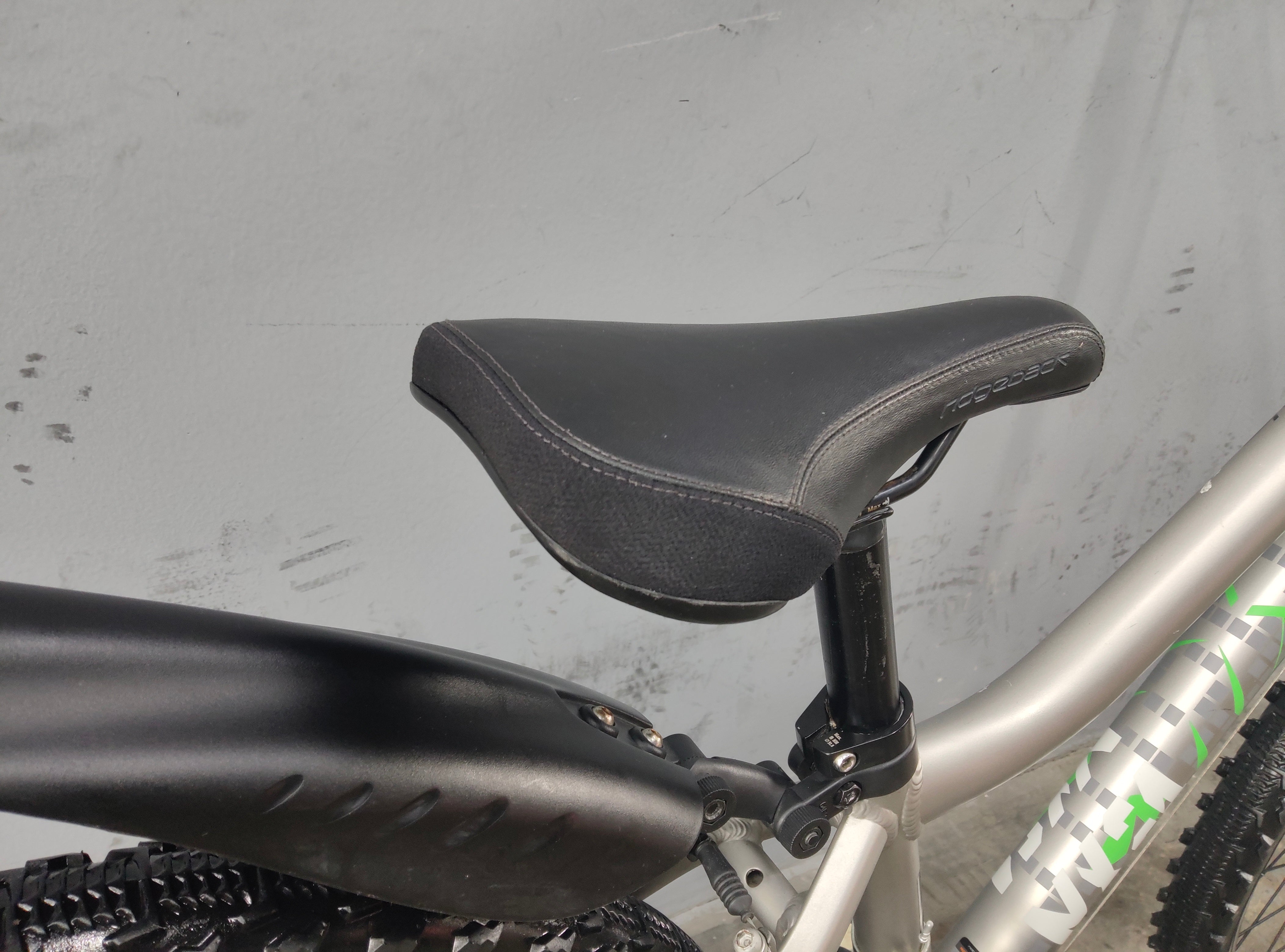 RidgeBack MX24 kids bike