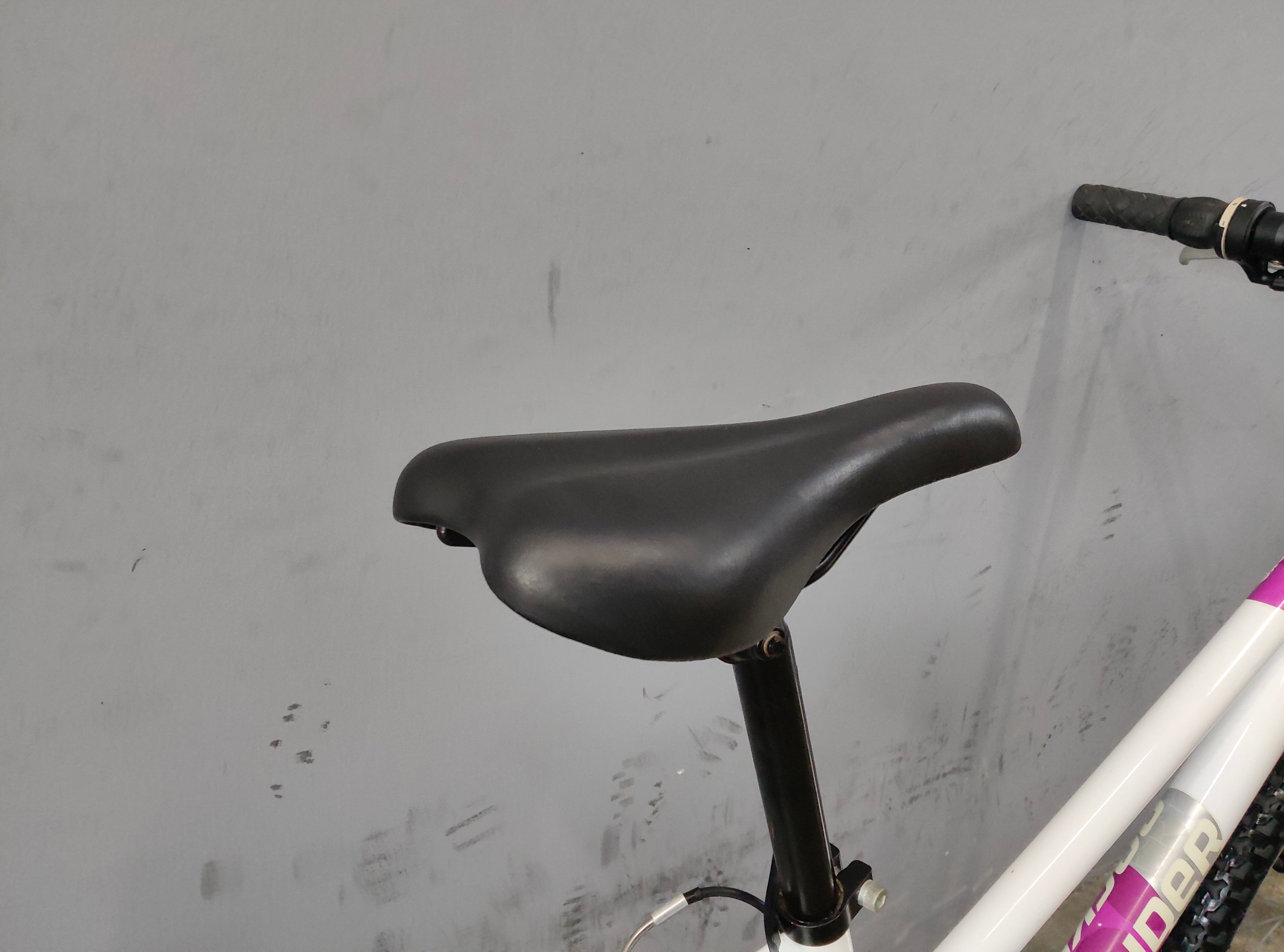 B'twin Rockrider Five Zero Mountain Bike