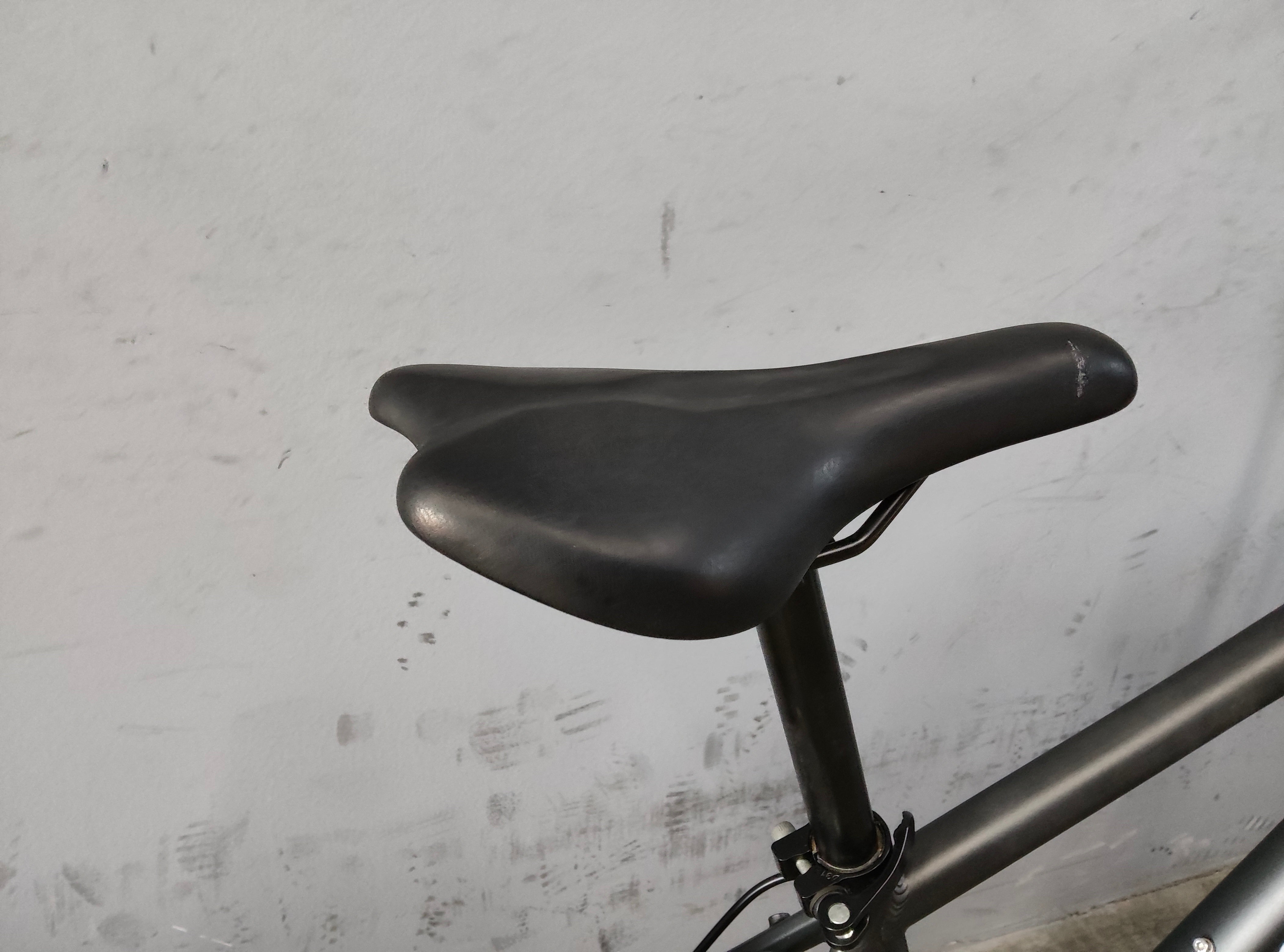 B'twin Rockrider ST-120 Mountain Bike