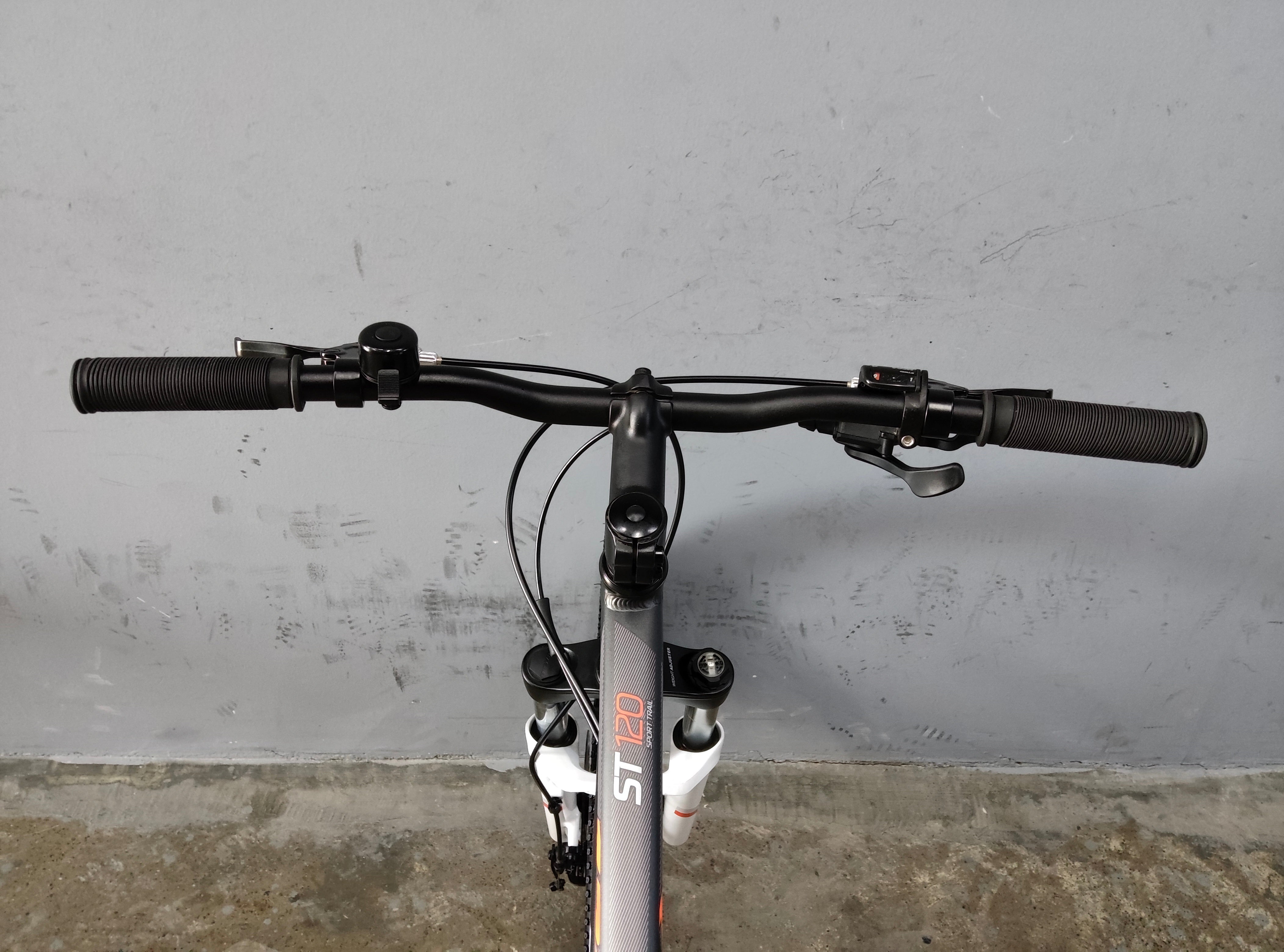 B'twin Rockrider ST-120 Mountain Bike