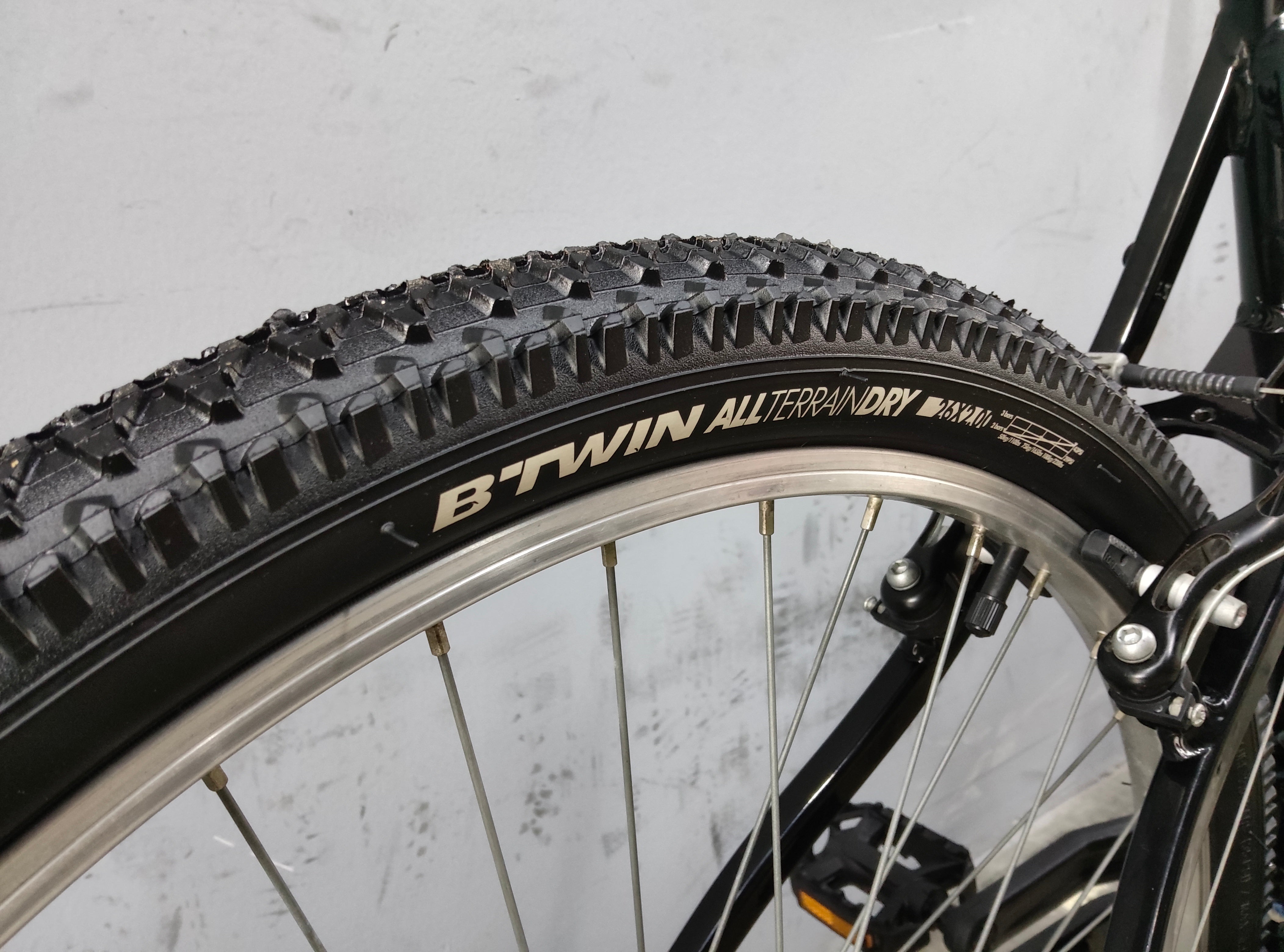 B'twin Rockrider ST-50 Mountain Bike