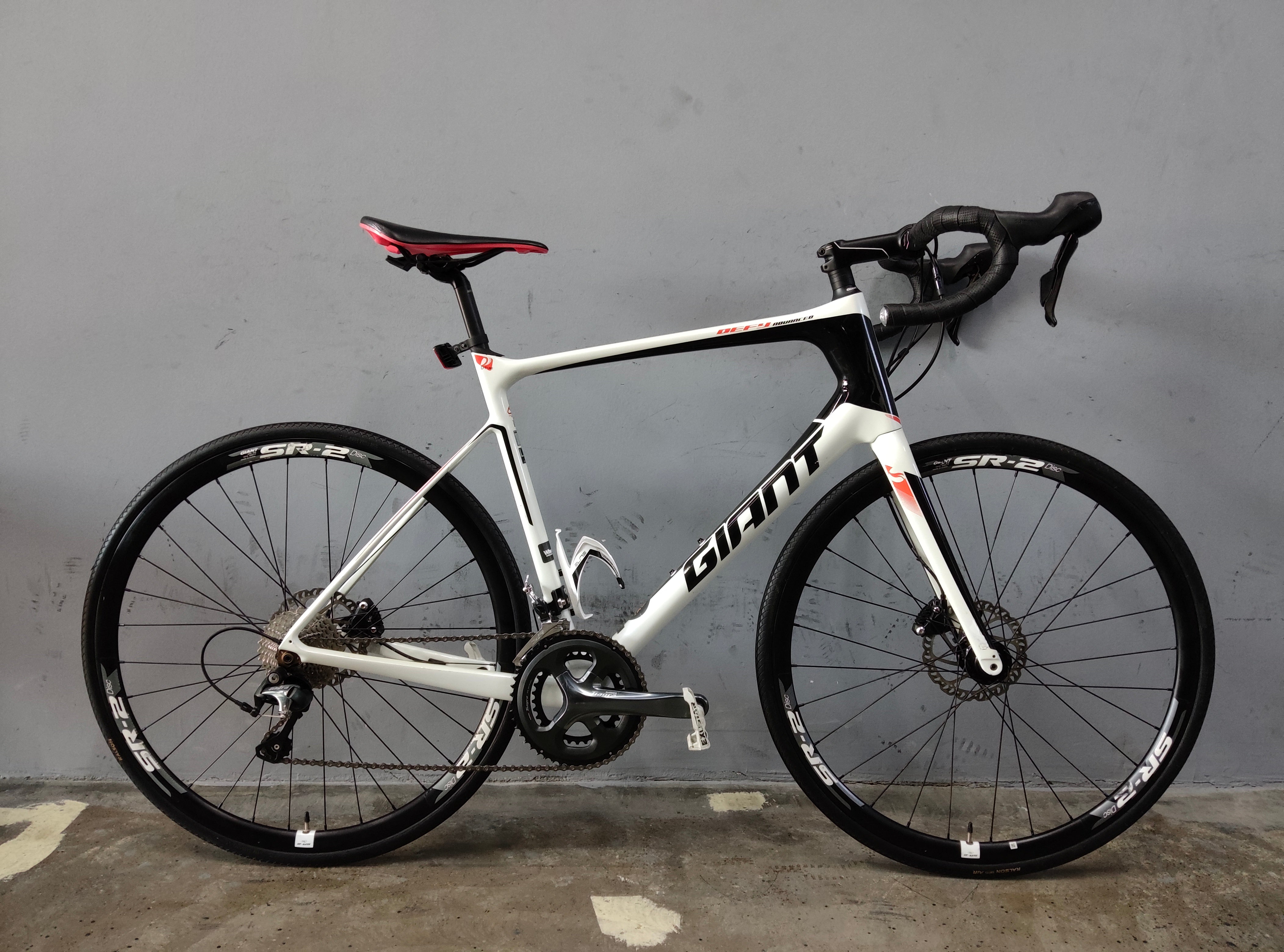 Giant Defy Advanced 3 Road Bike