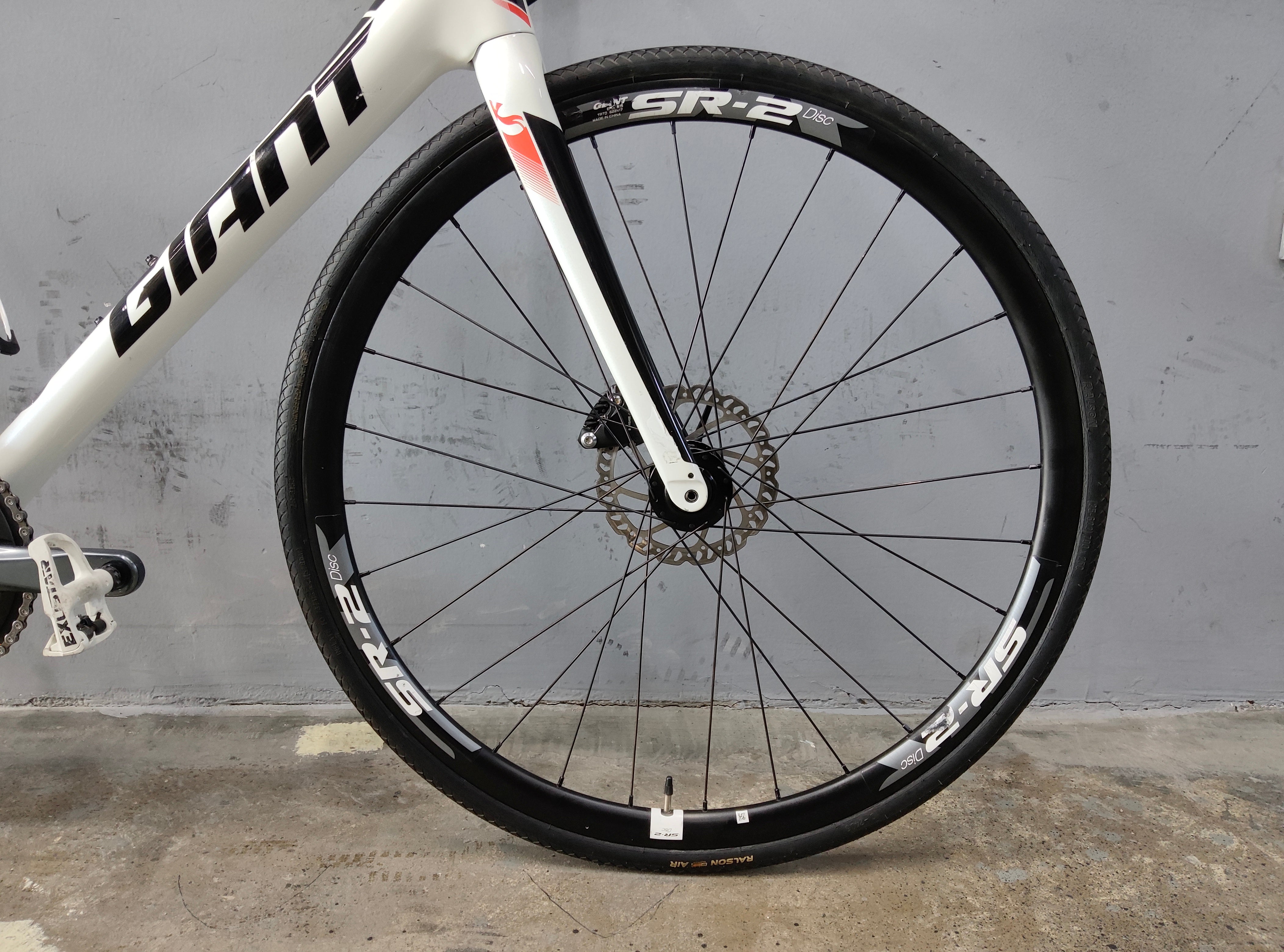 Giant Defy Advanced 3 Road Bike