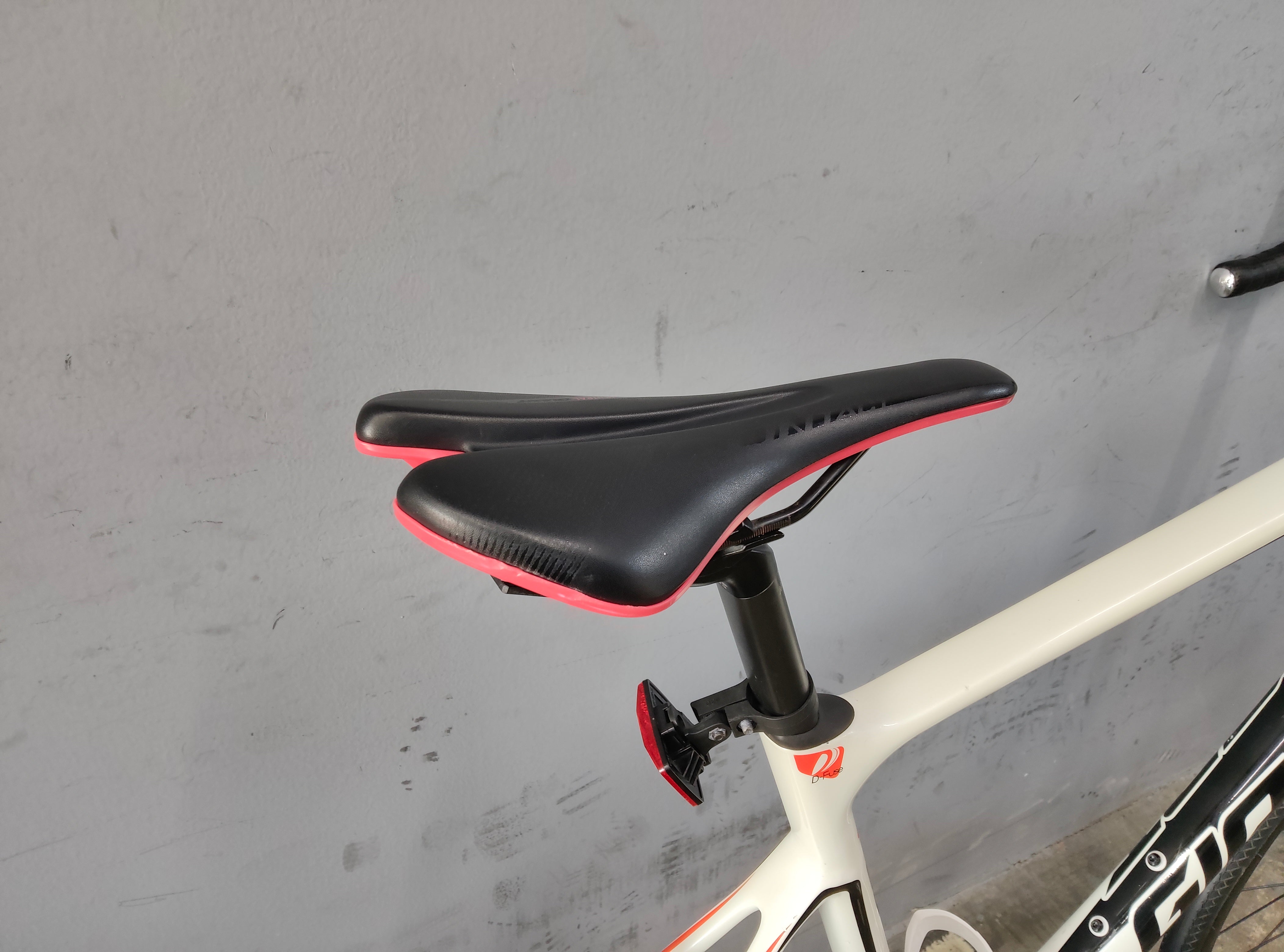 Giant Defy Advanced 3 Road Bike