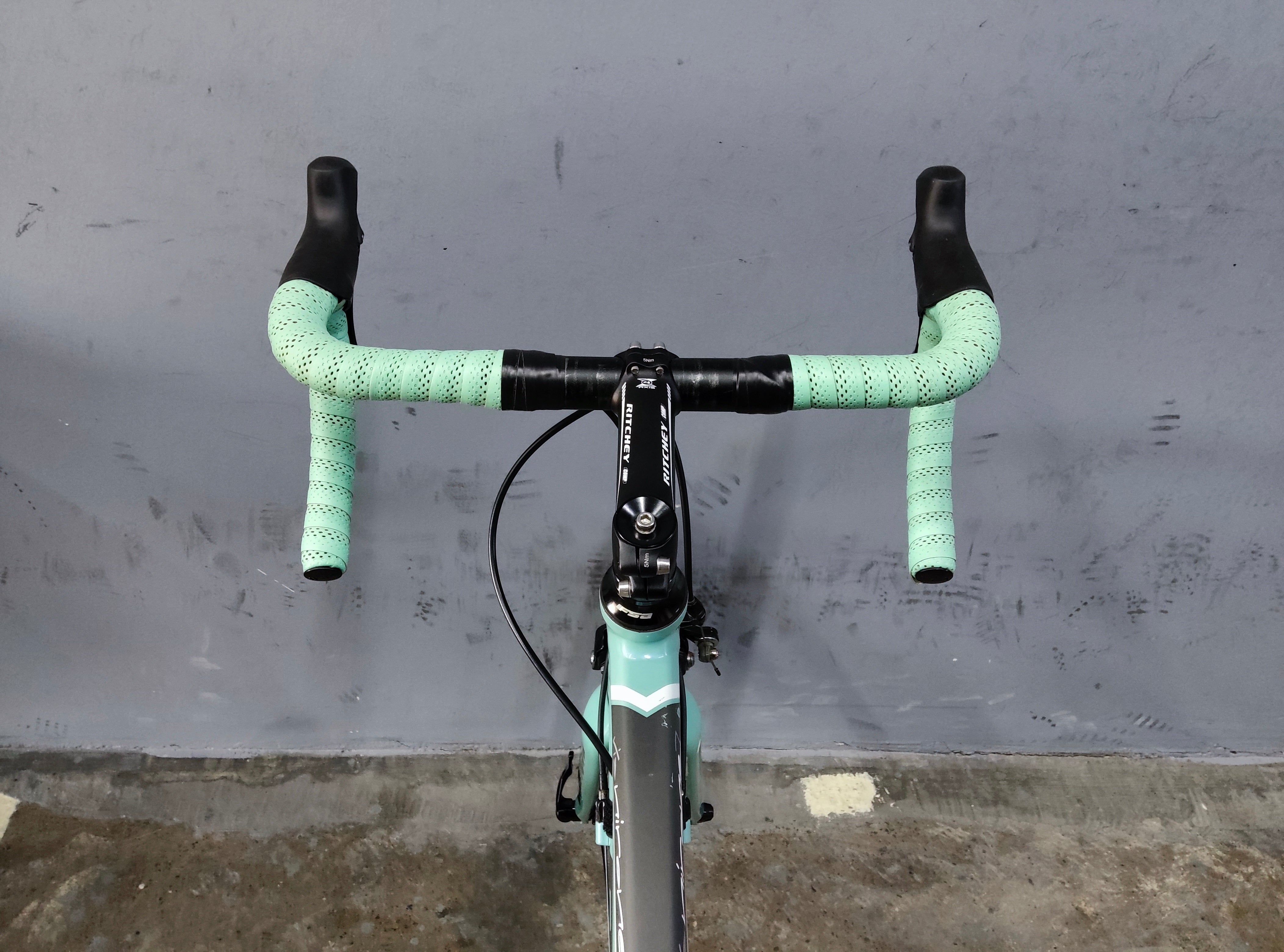 Bianchi Via Nirone 7 Road Bike