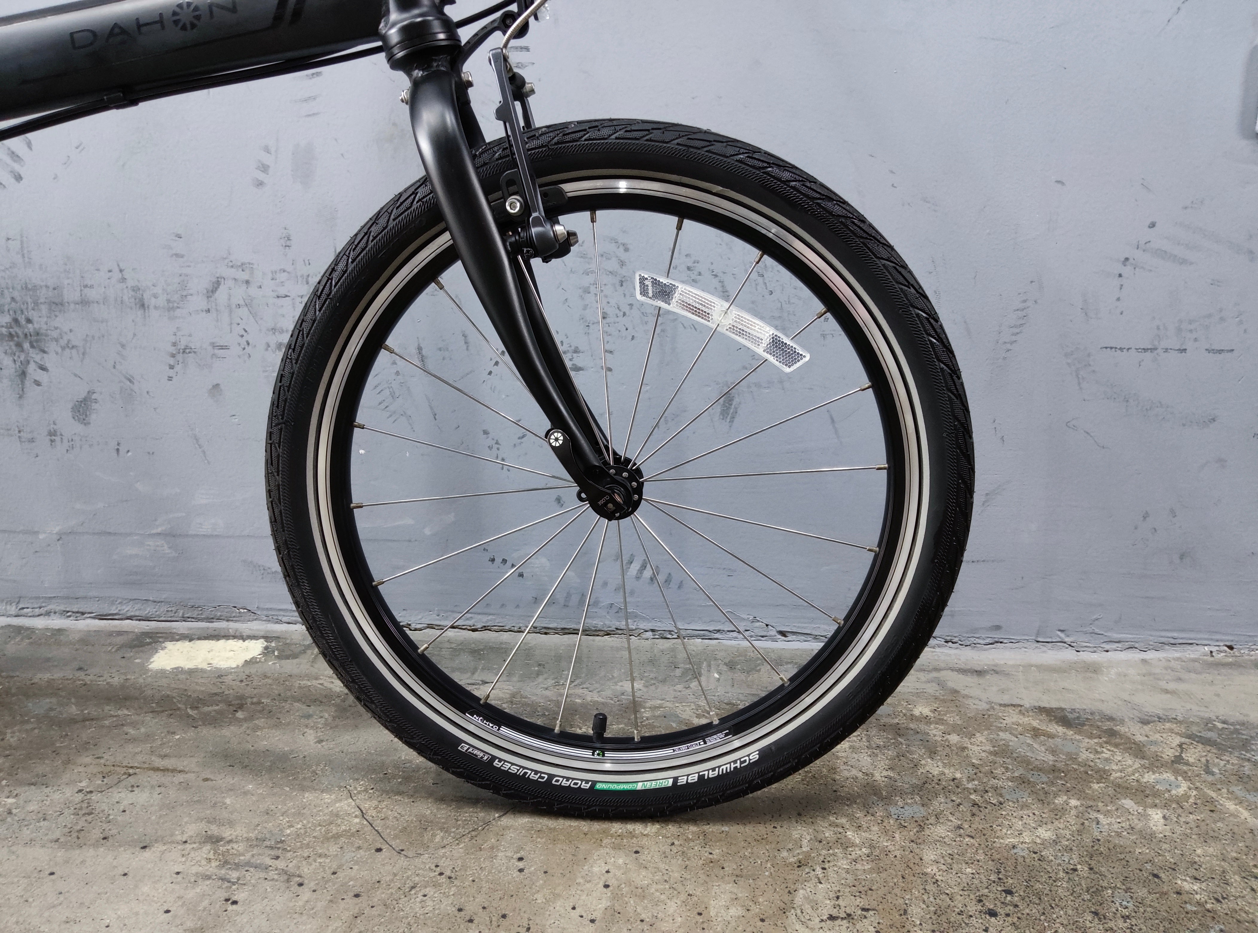 Dahon Speed D8 Folding Bike