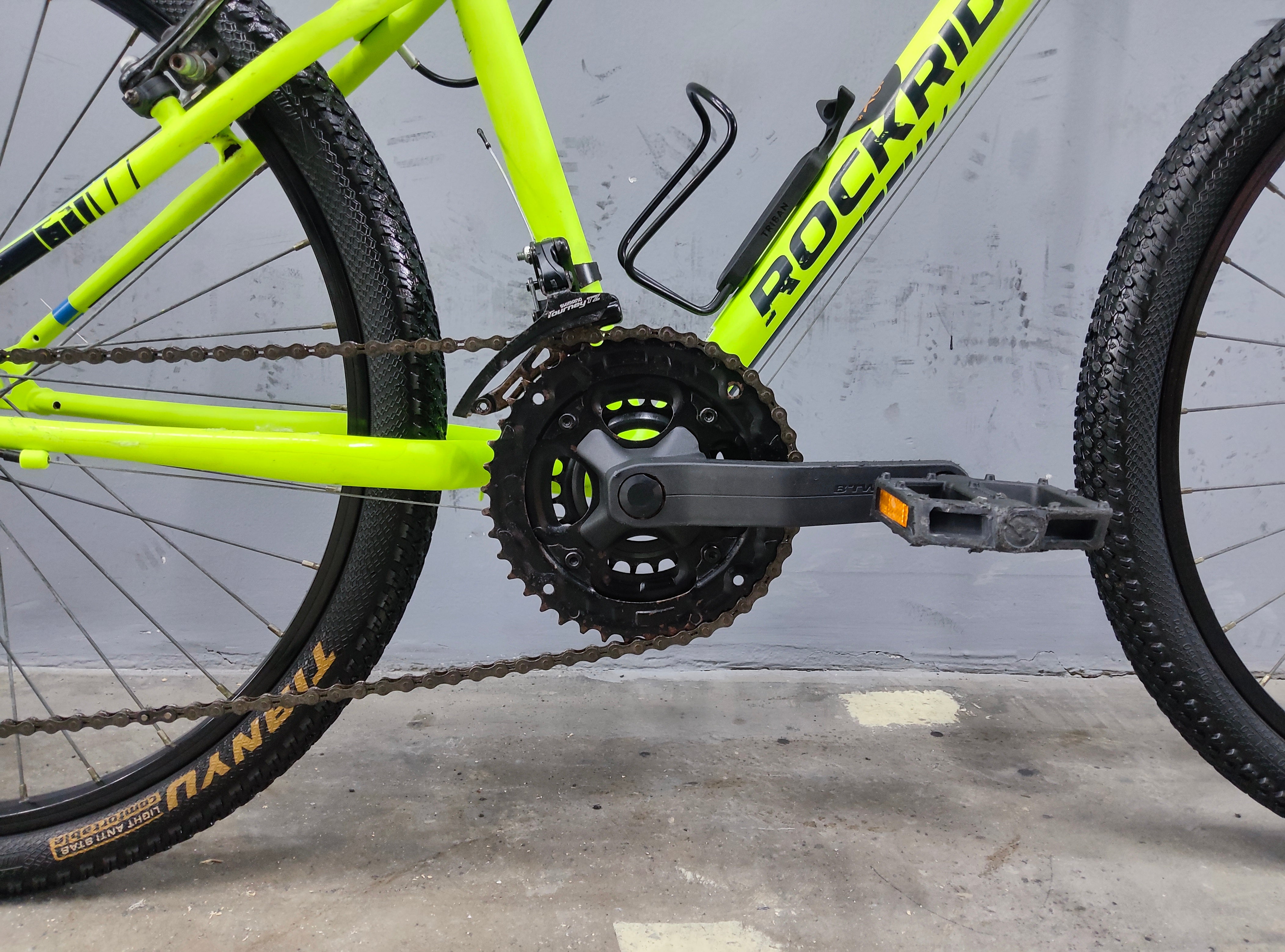 B'Twin Rockrider ST-500 Kids Bike