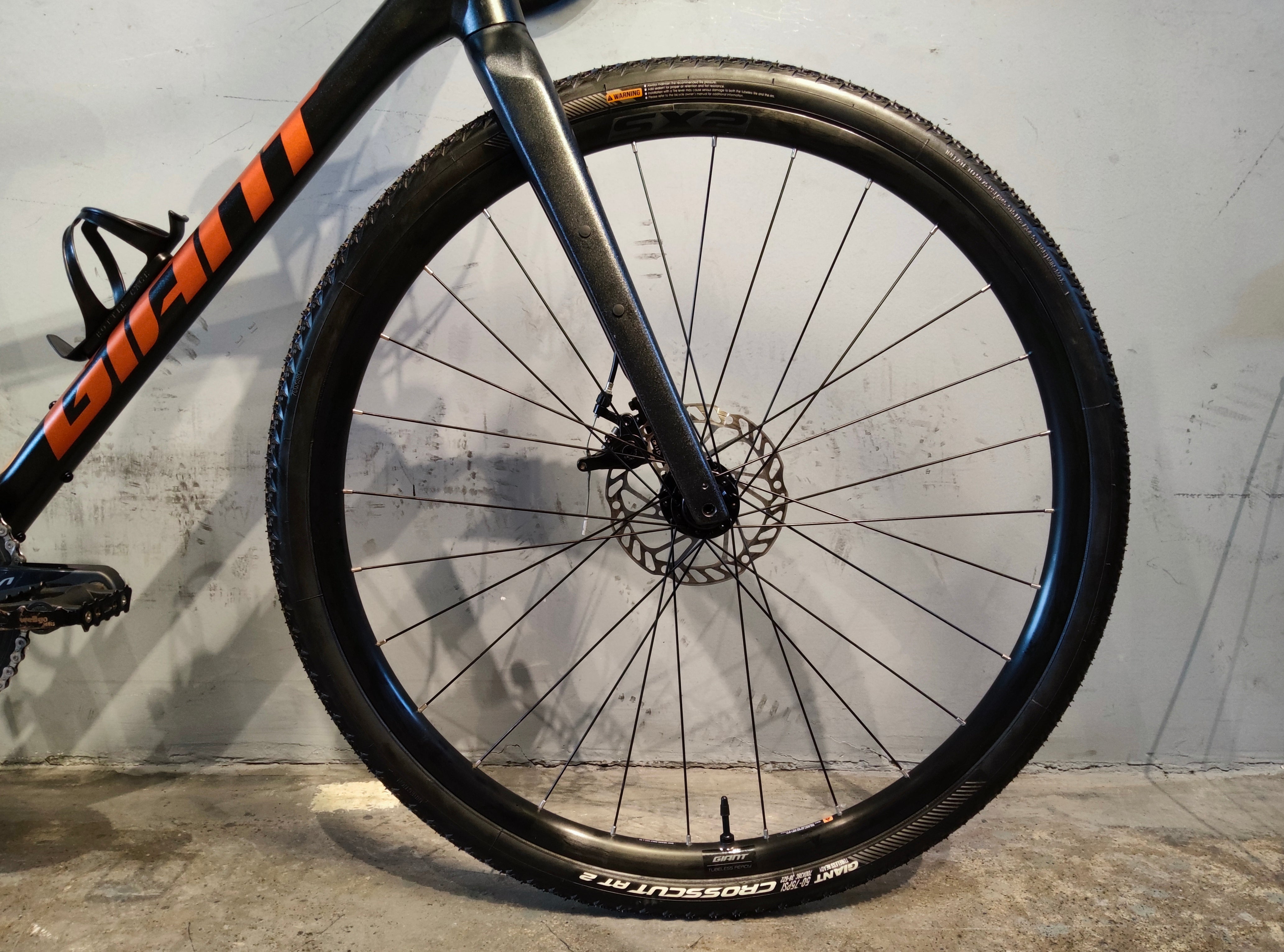 Giant Revolt 2 Gravel Bike