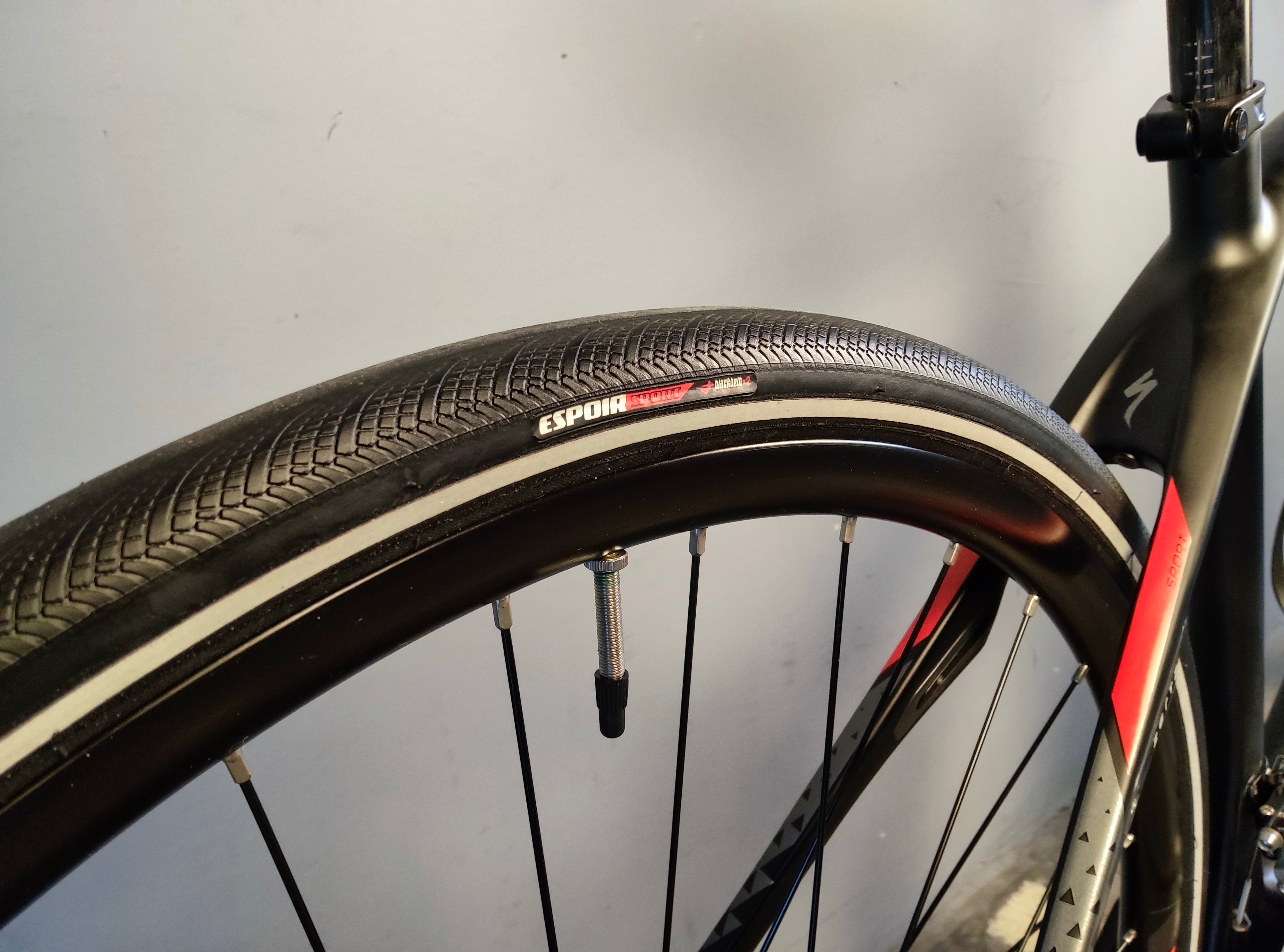 Specialized Sirrus Sport Hybrid Bike