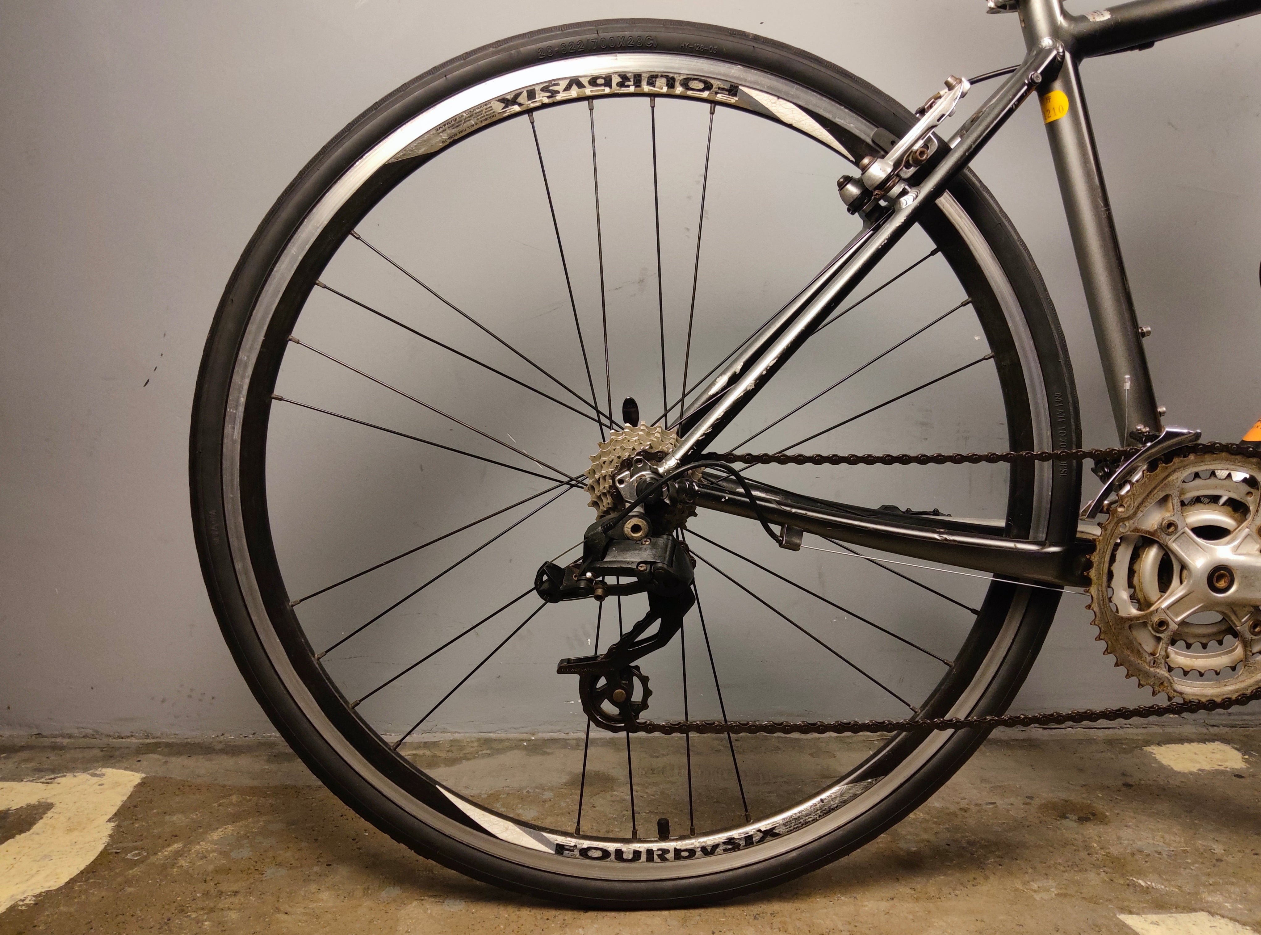 Giant Escape R3 Hybrid Bike