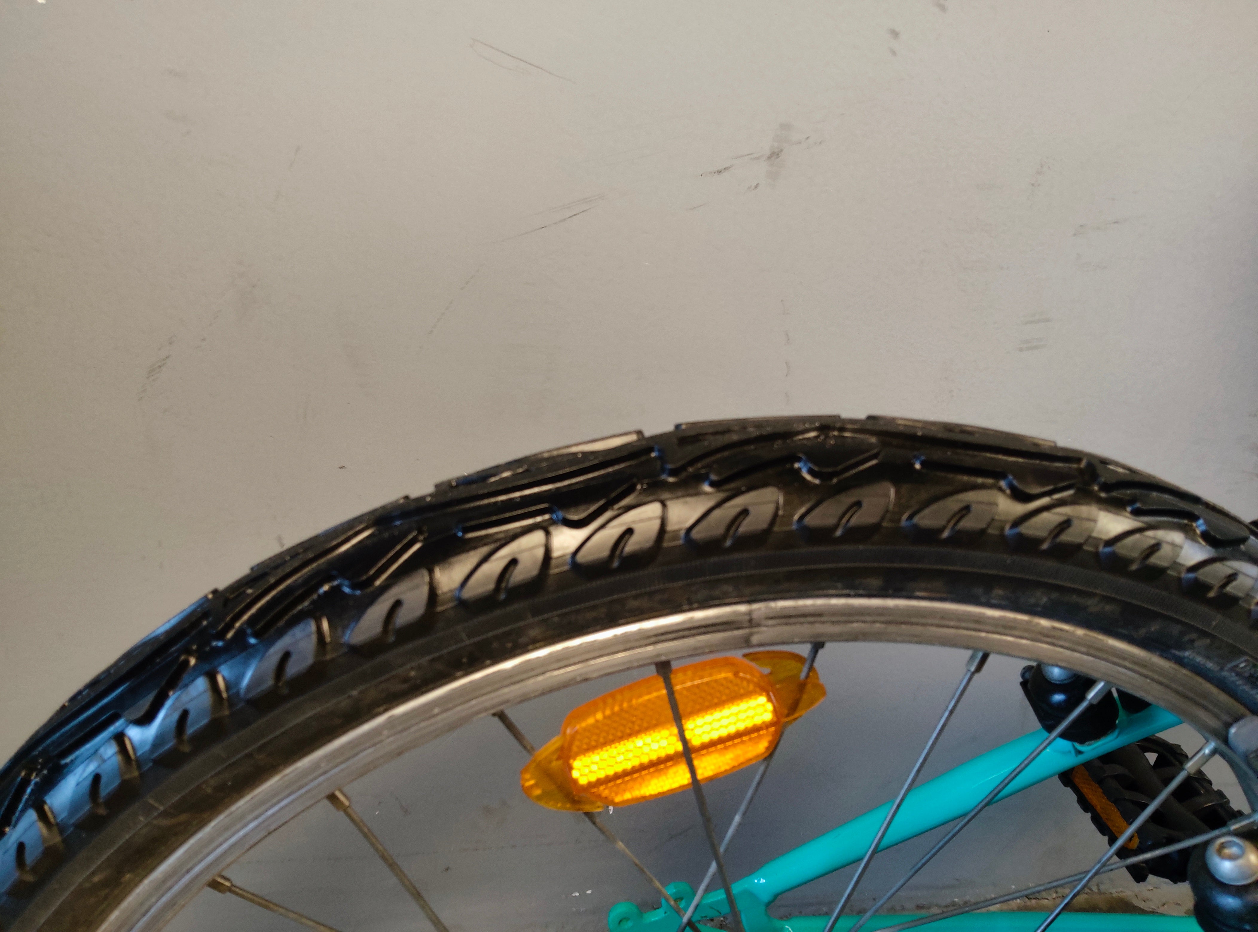 B'twin Misti Girl 320 Kids Bike