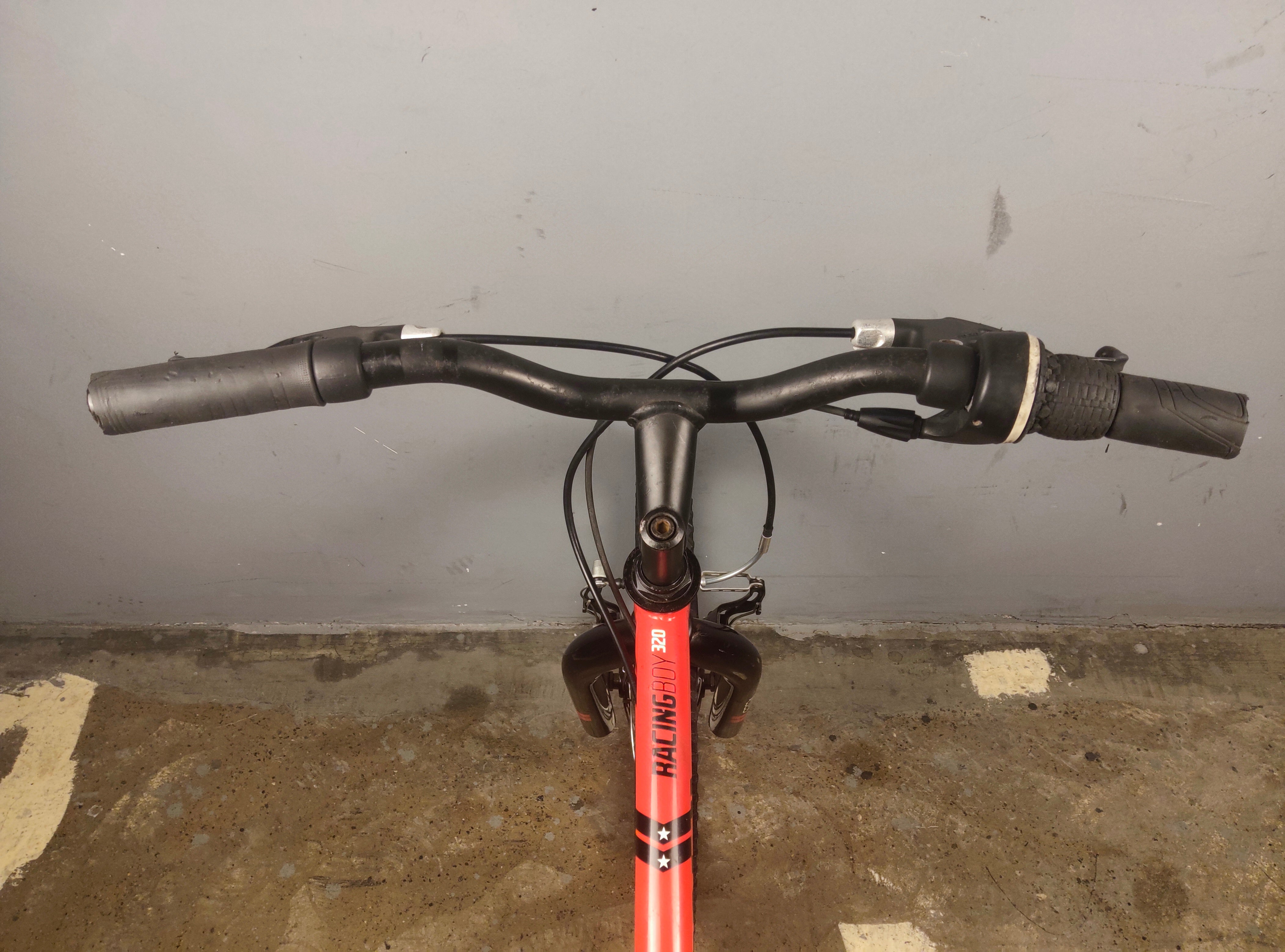 B'twin Racing Boy 320 Kids Bike