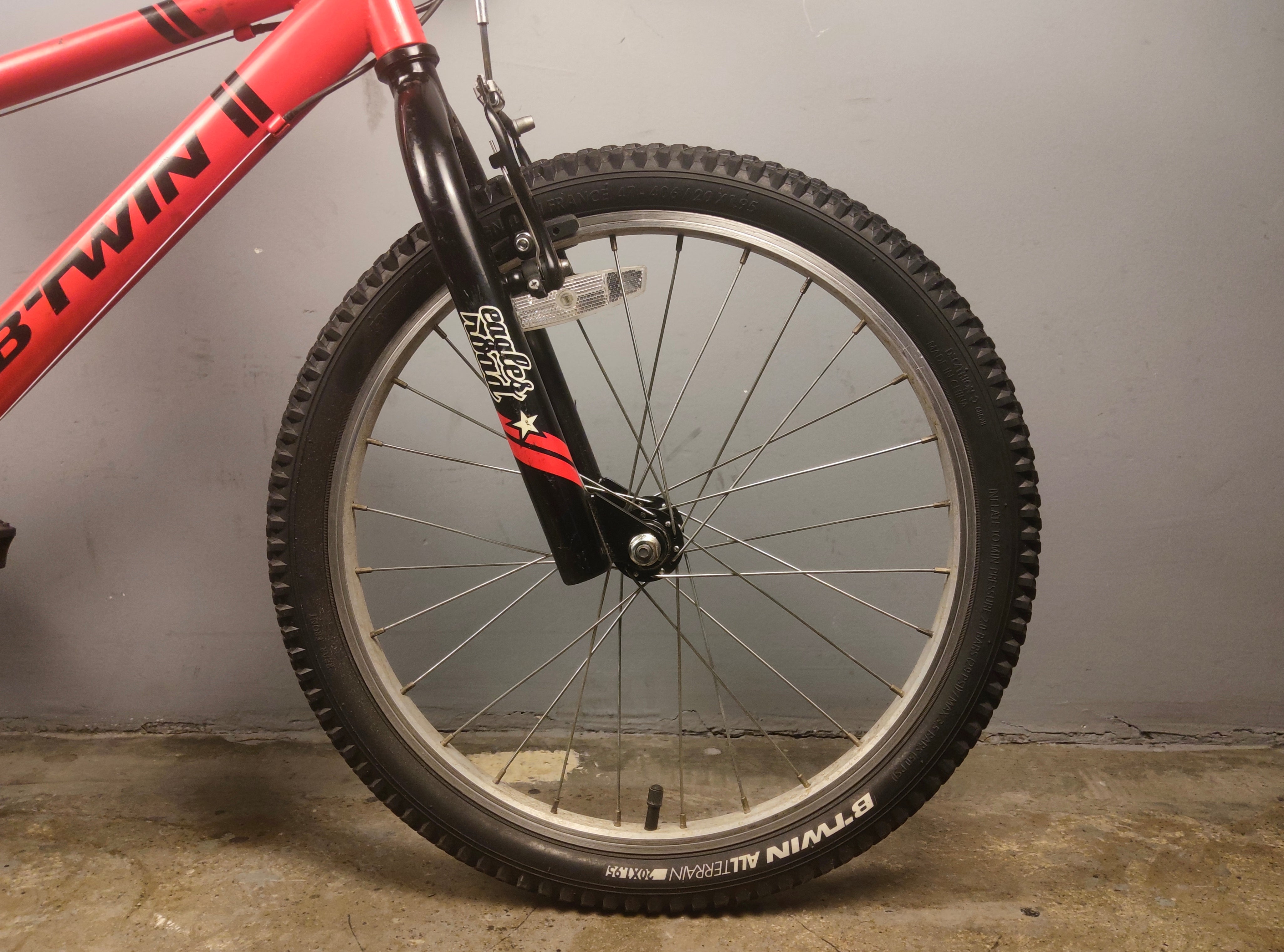 B'twin Racing Boy 320 Kids Bike