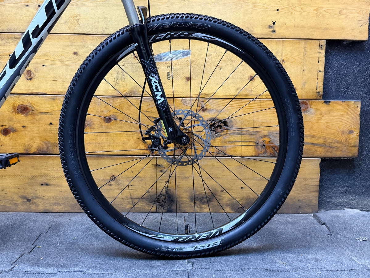 Fuji Nevada 1.7 Mountain Bike