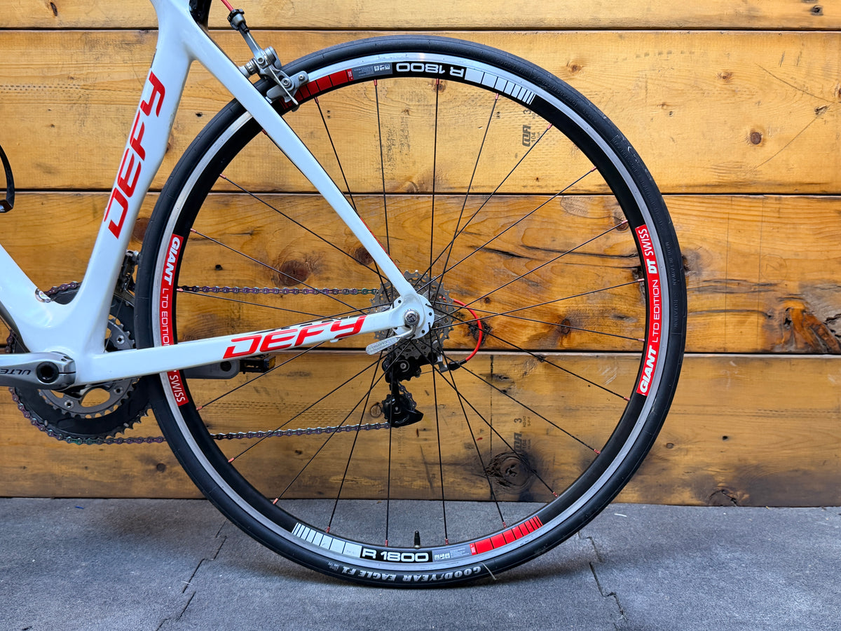 Giant Defy Advanced 1 Road Bike