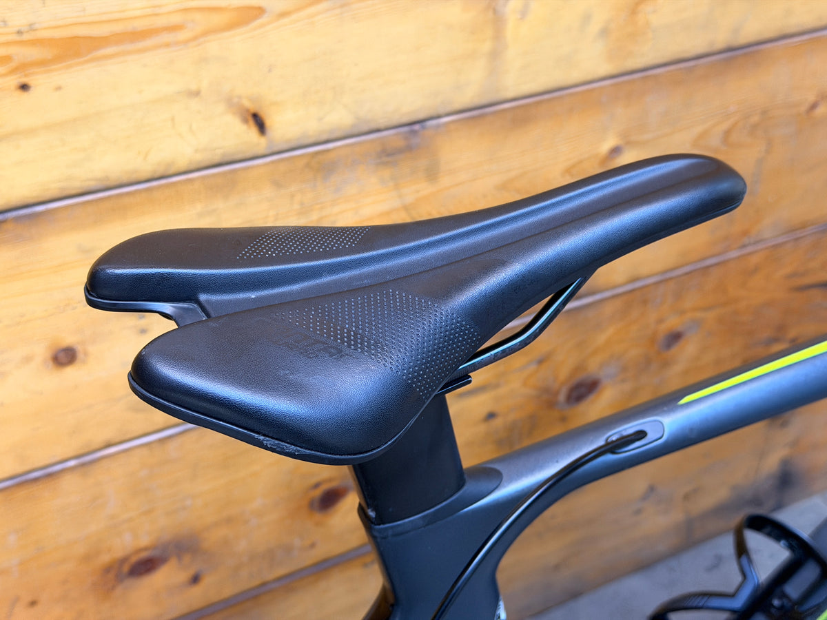 Giant Propel Advanced 2 Road Bike