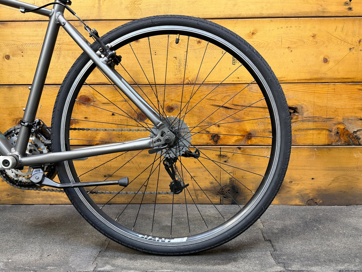 Giant Escape Hybrid Bike