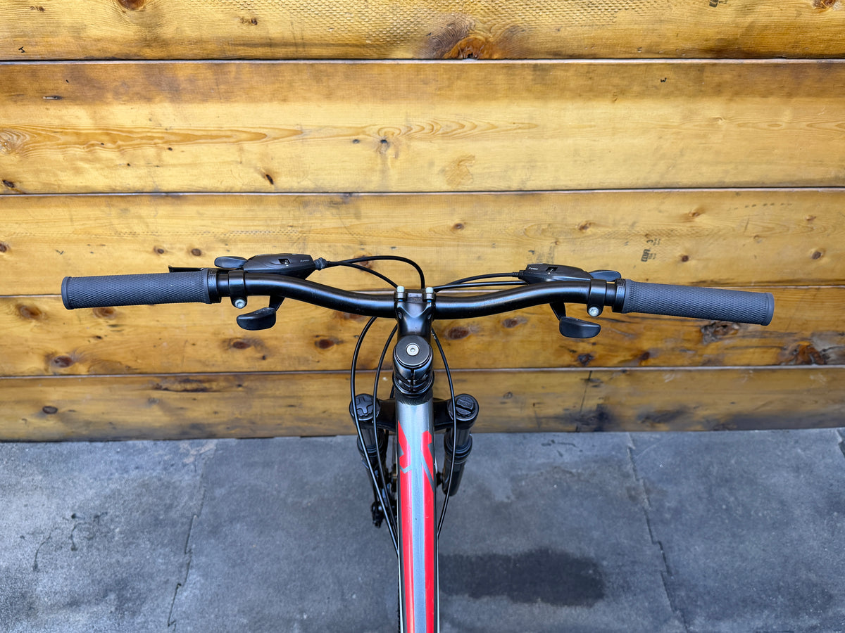Specialized Hardrock Mountain Bike