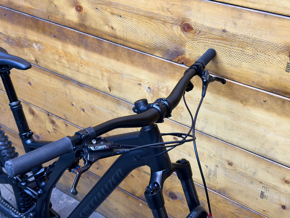 Specialized Stumpjumper Mountain Bike