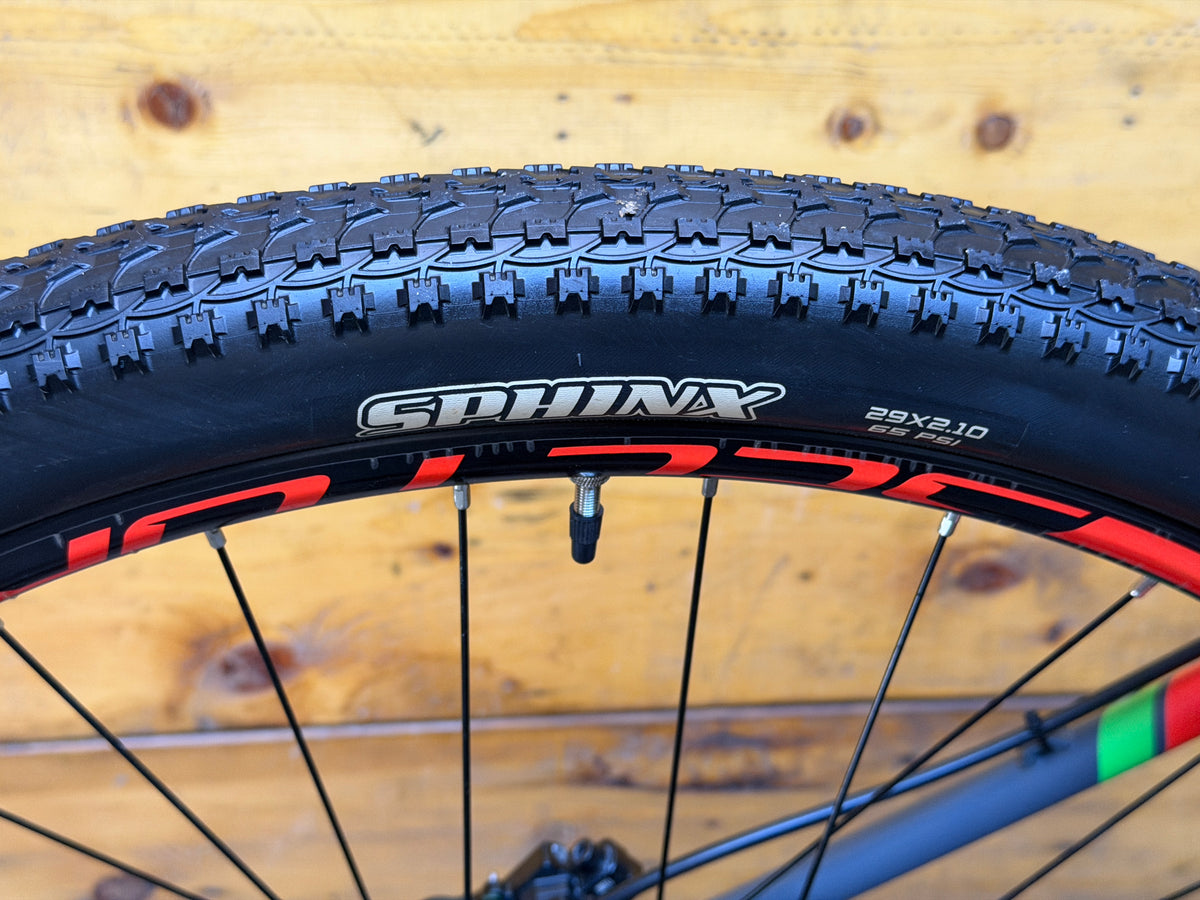 Silverback Stride Sport Mountain Bike