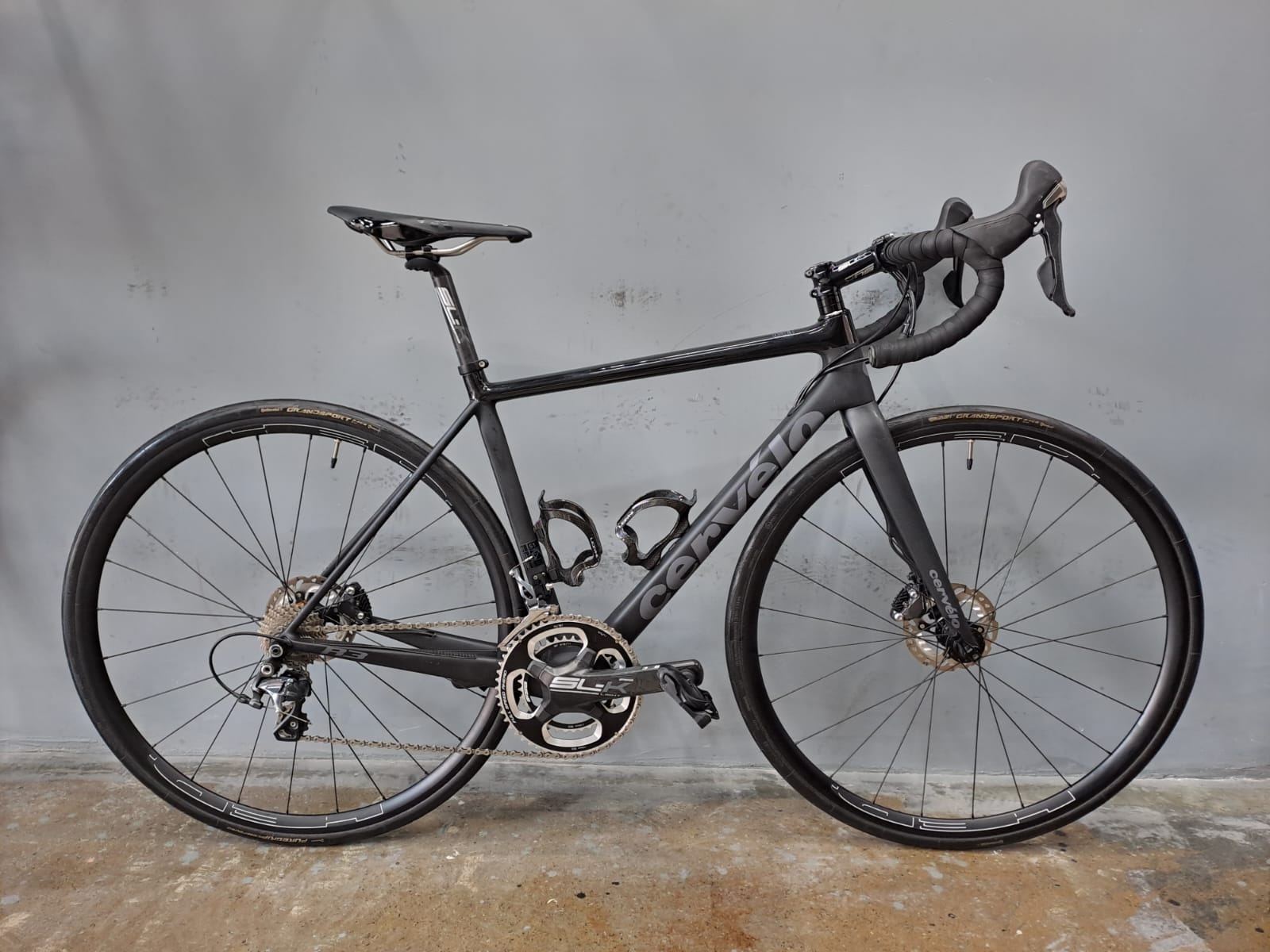 Cervelo r3 road store bike ultegra 6800