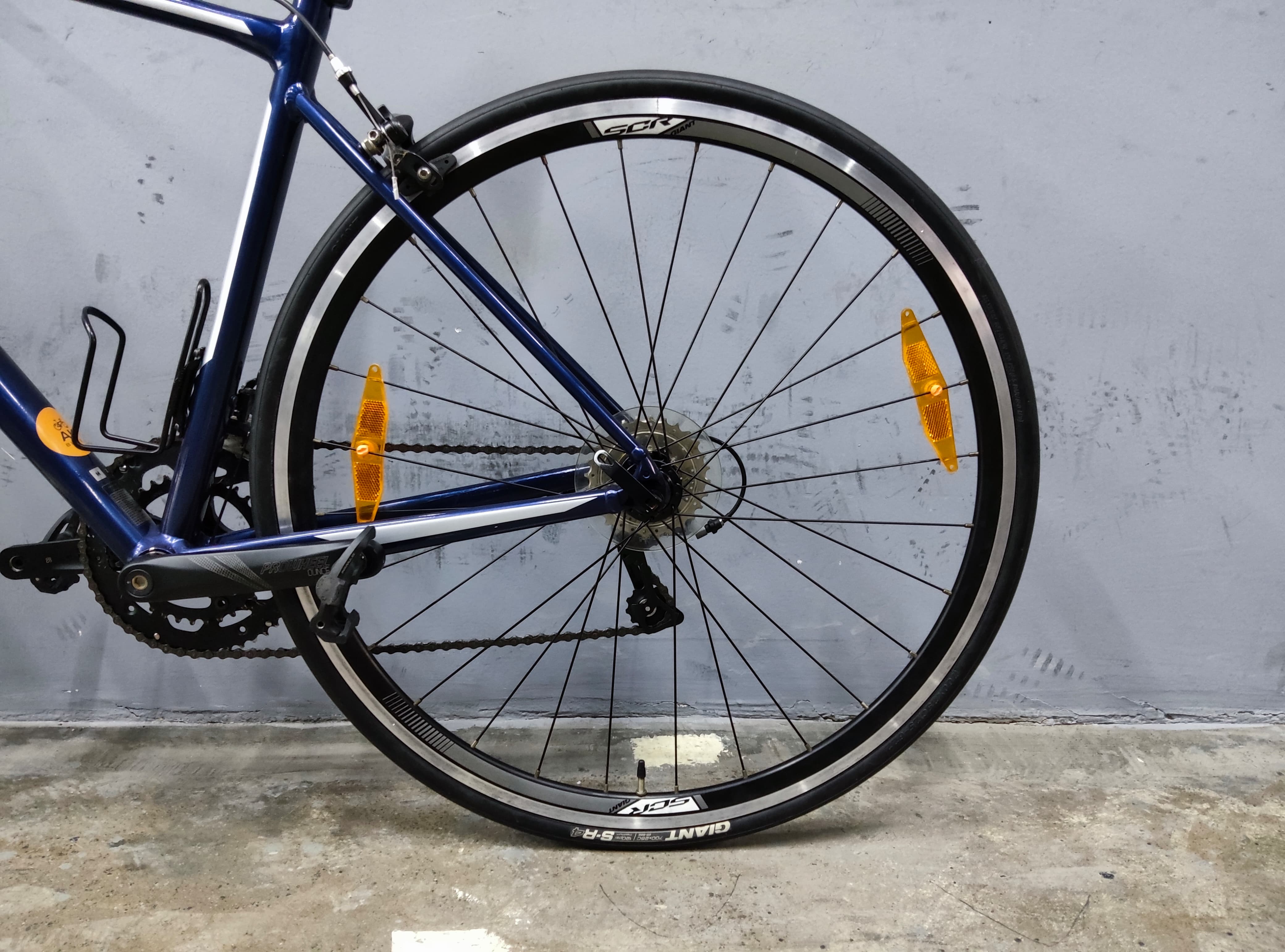 Giant SCR 2 Road Bike