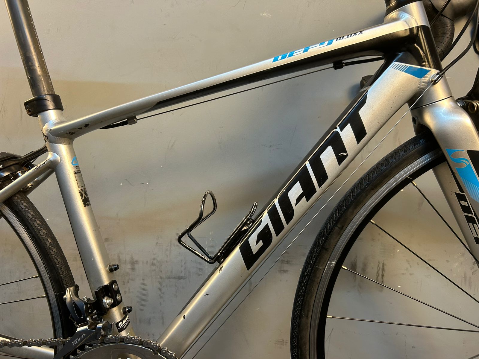 RENT Giant Defy Aluxx Road Bike