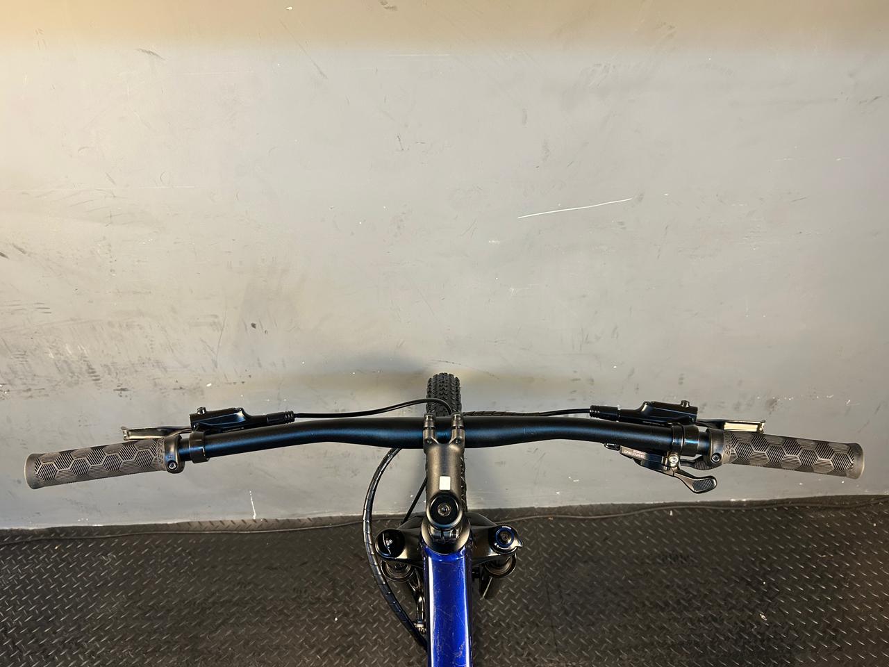 Trek Xcaliber 8 Mountain Bike