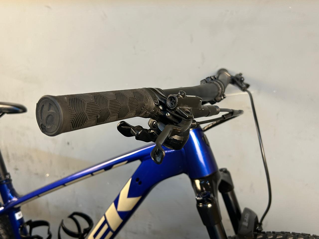 Trek Xcaliber 8 Mountain Bike