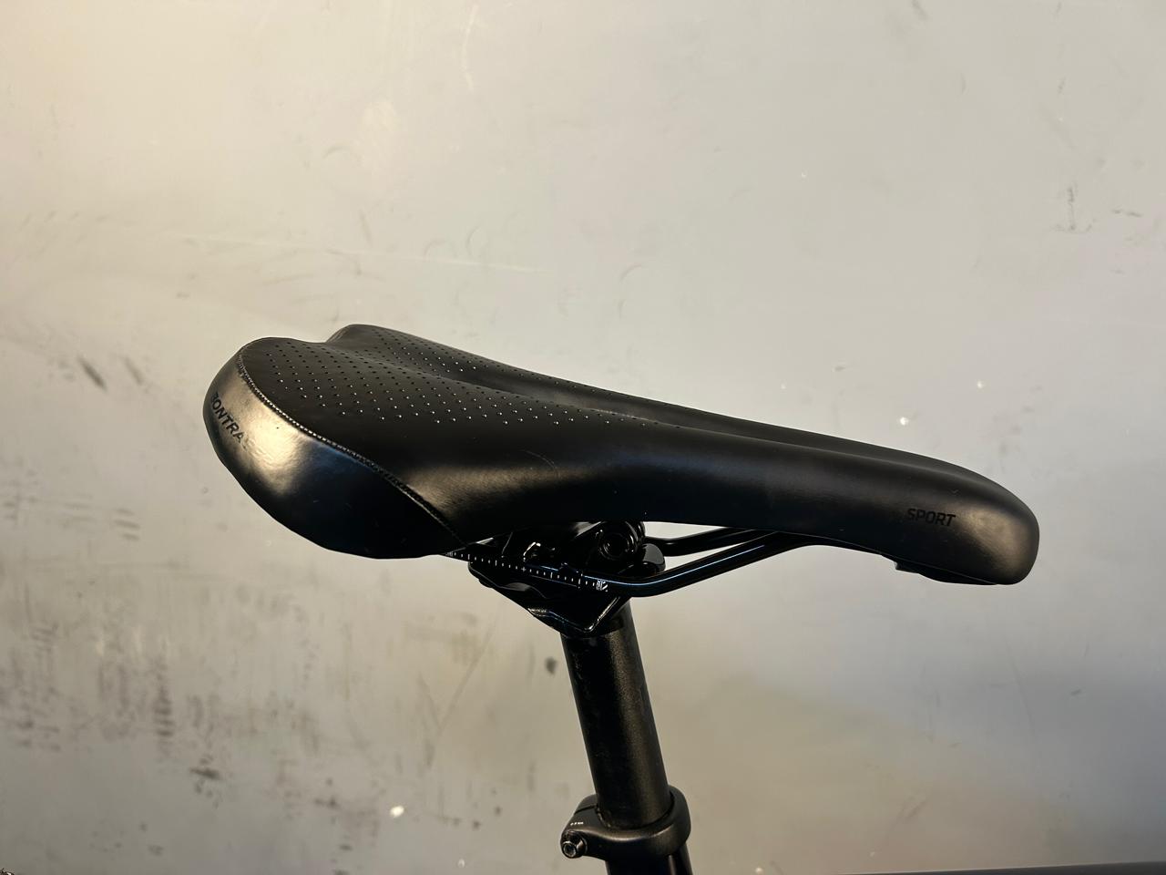 Trek Dual Sport 1 Hybrid Bike