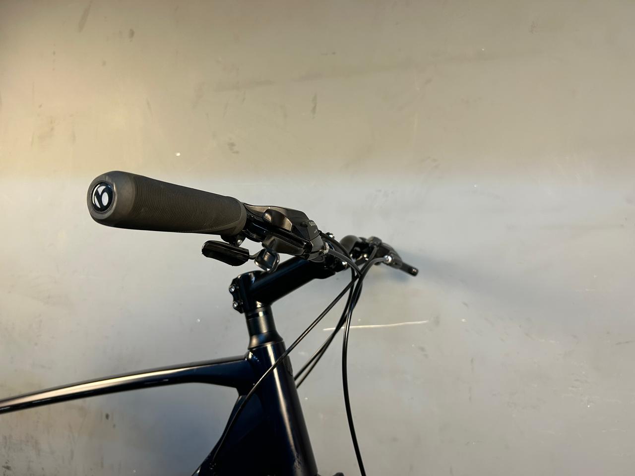 Trek Dual Sport 1 Hybrid Bike