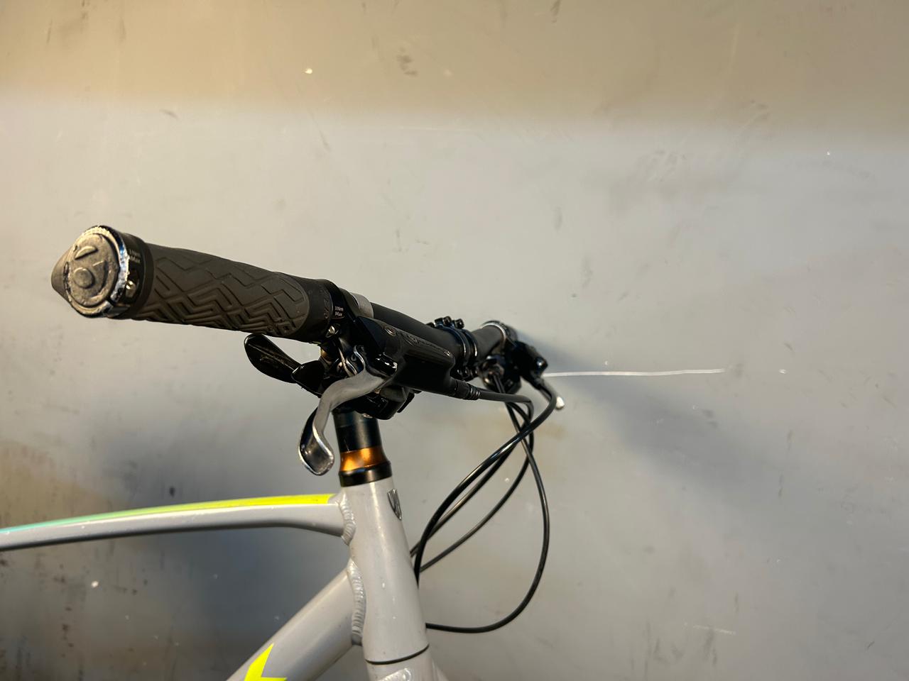 Trek FX2 Hybrid Bike